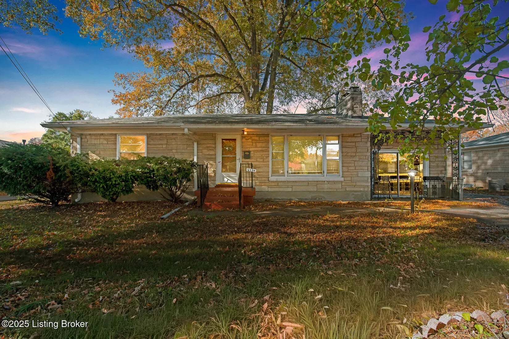 Photo of Listing #1703462