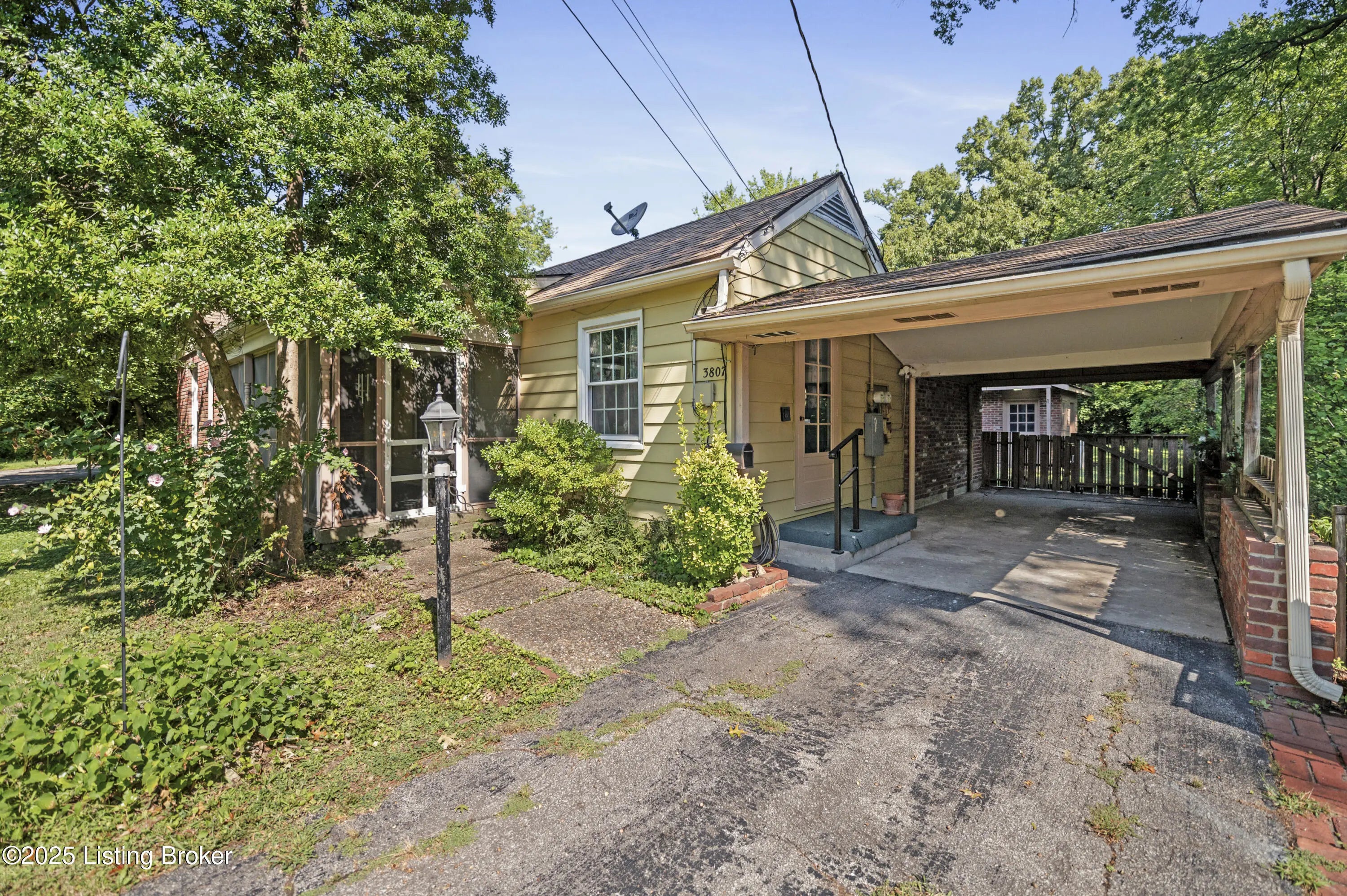 Photo of Listing #1704191