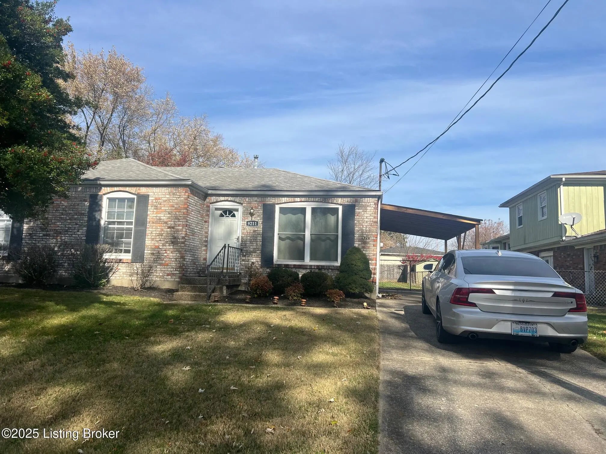 Photo of Listing #1703491