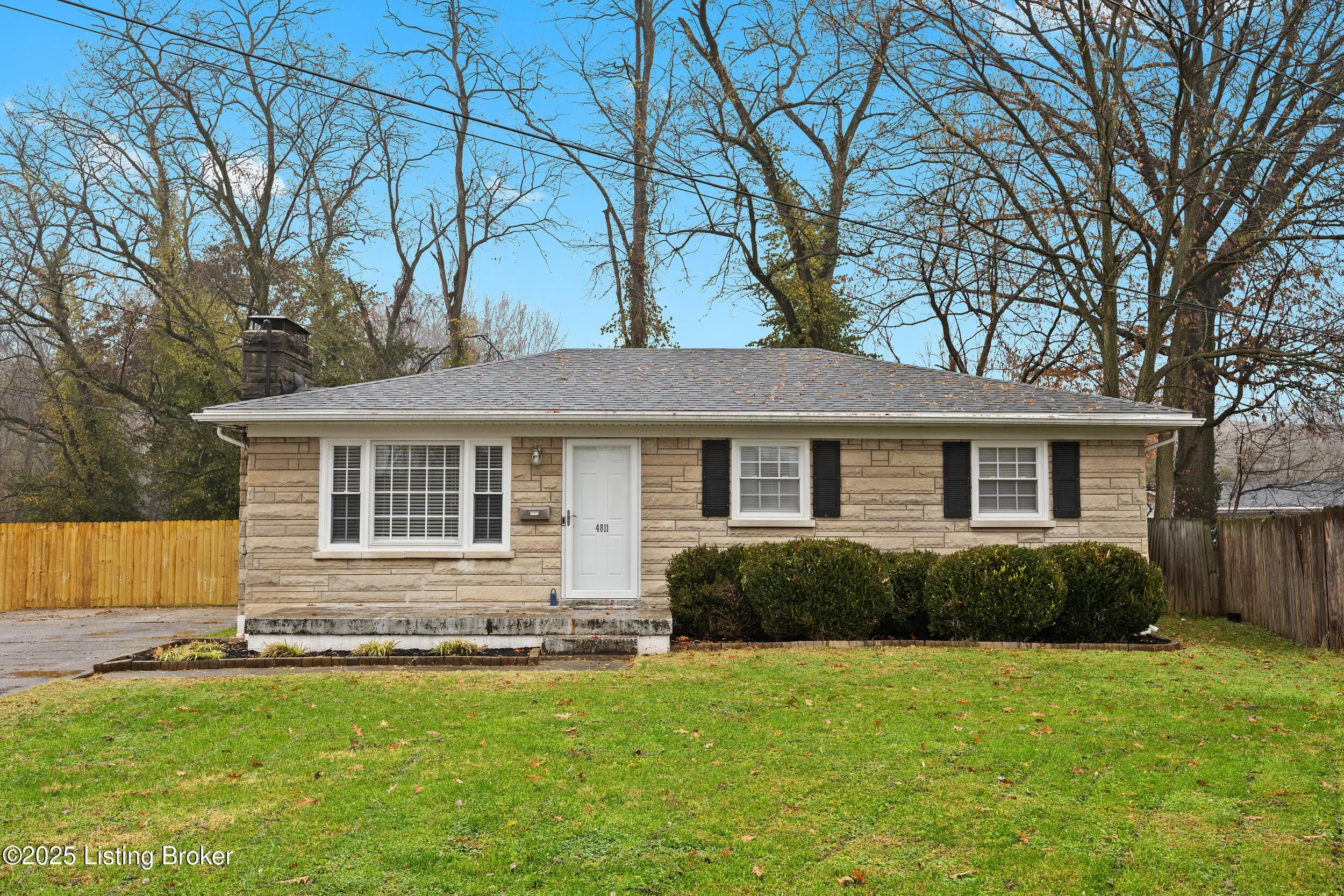 Photo of Listing #1704425