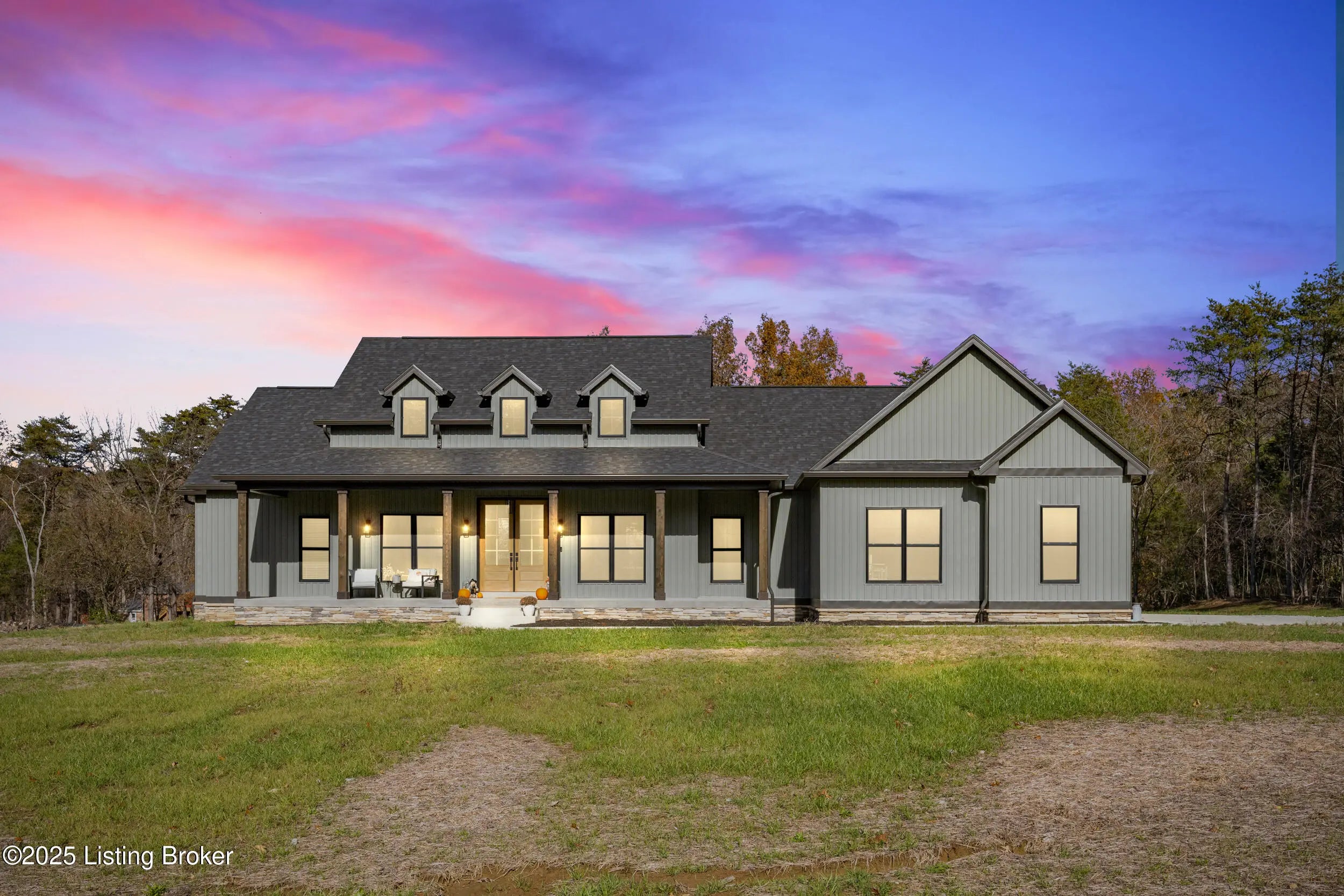 Photo of Listing #1703599