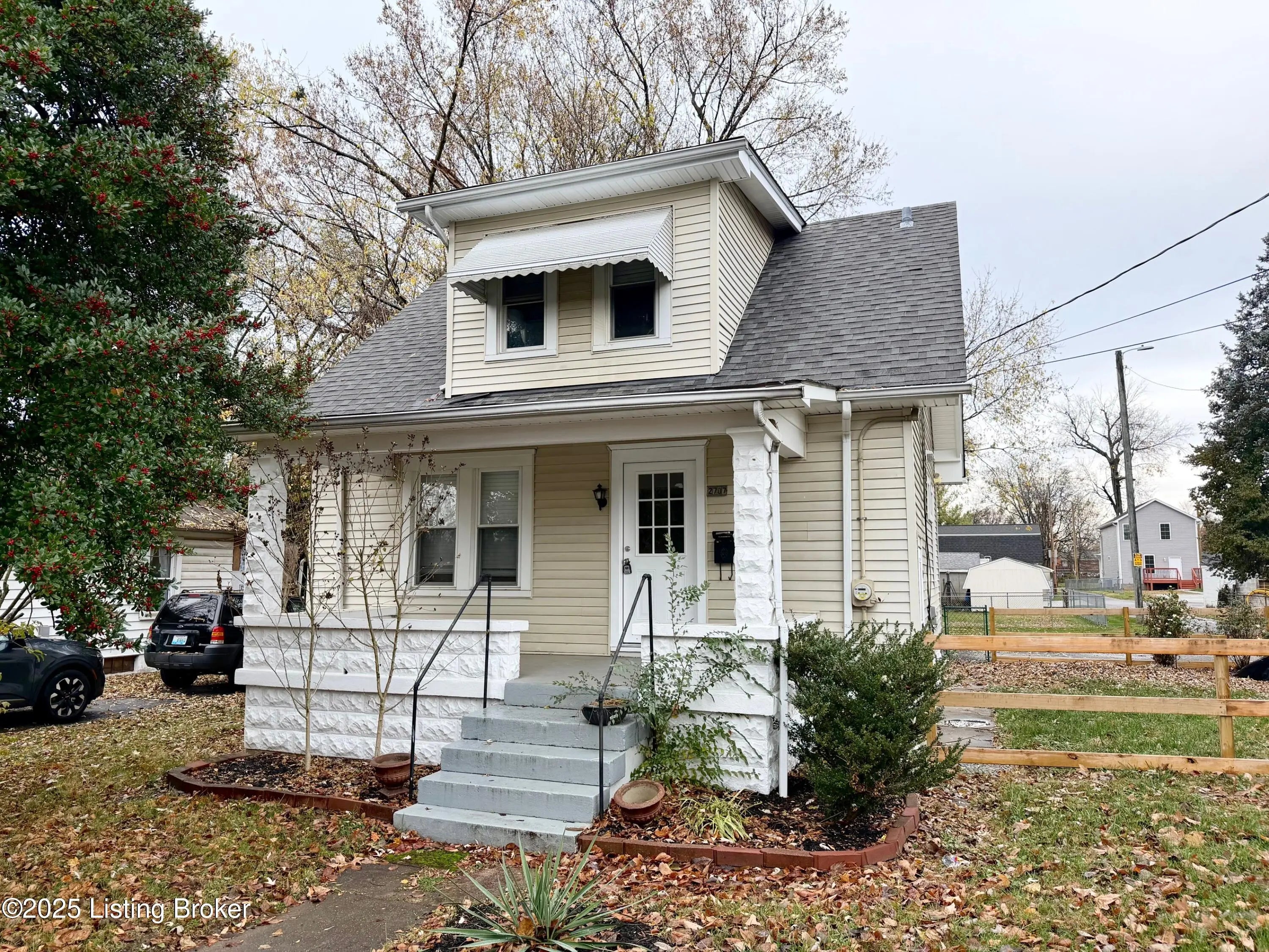 Photo of Listing #1703680