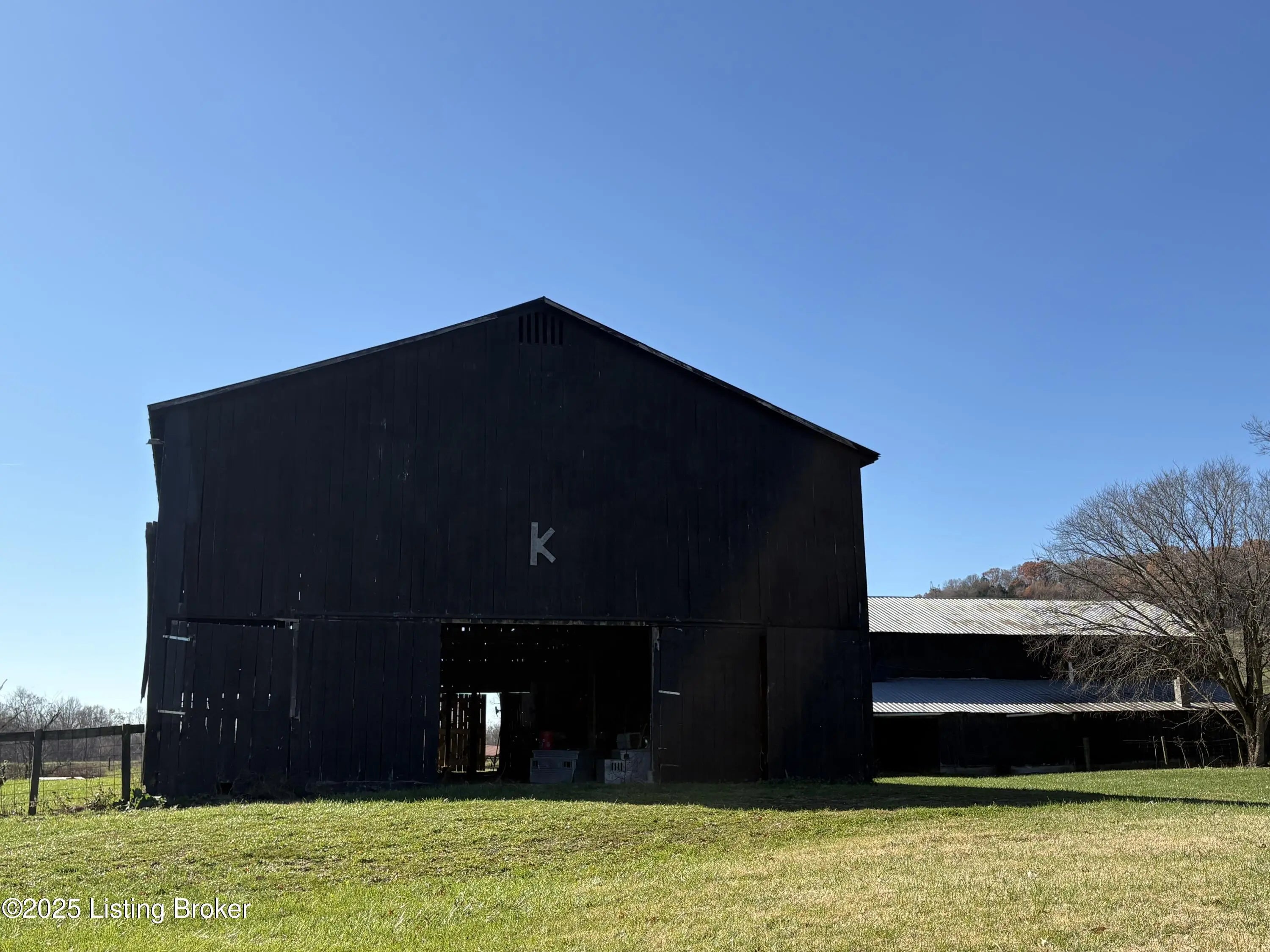 Photo of Listing #1703703