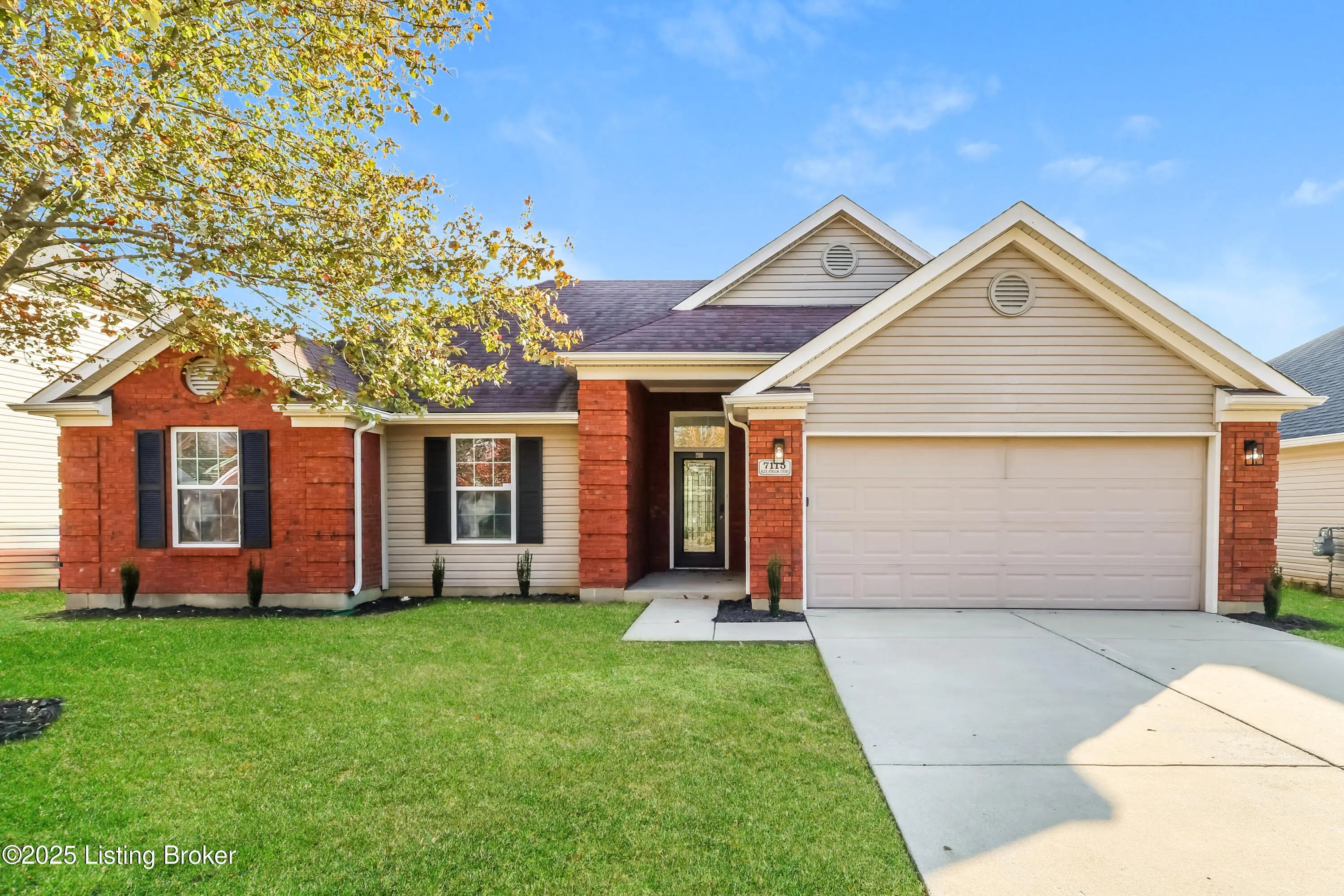 Photo of Listing #1703725