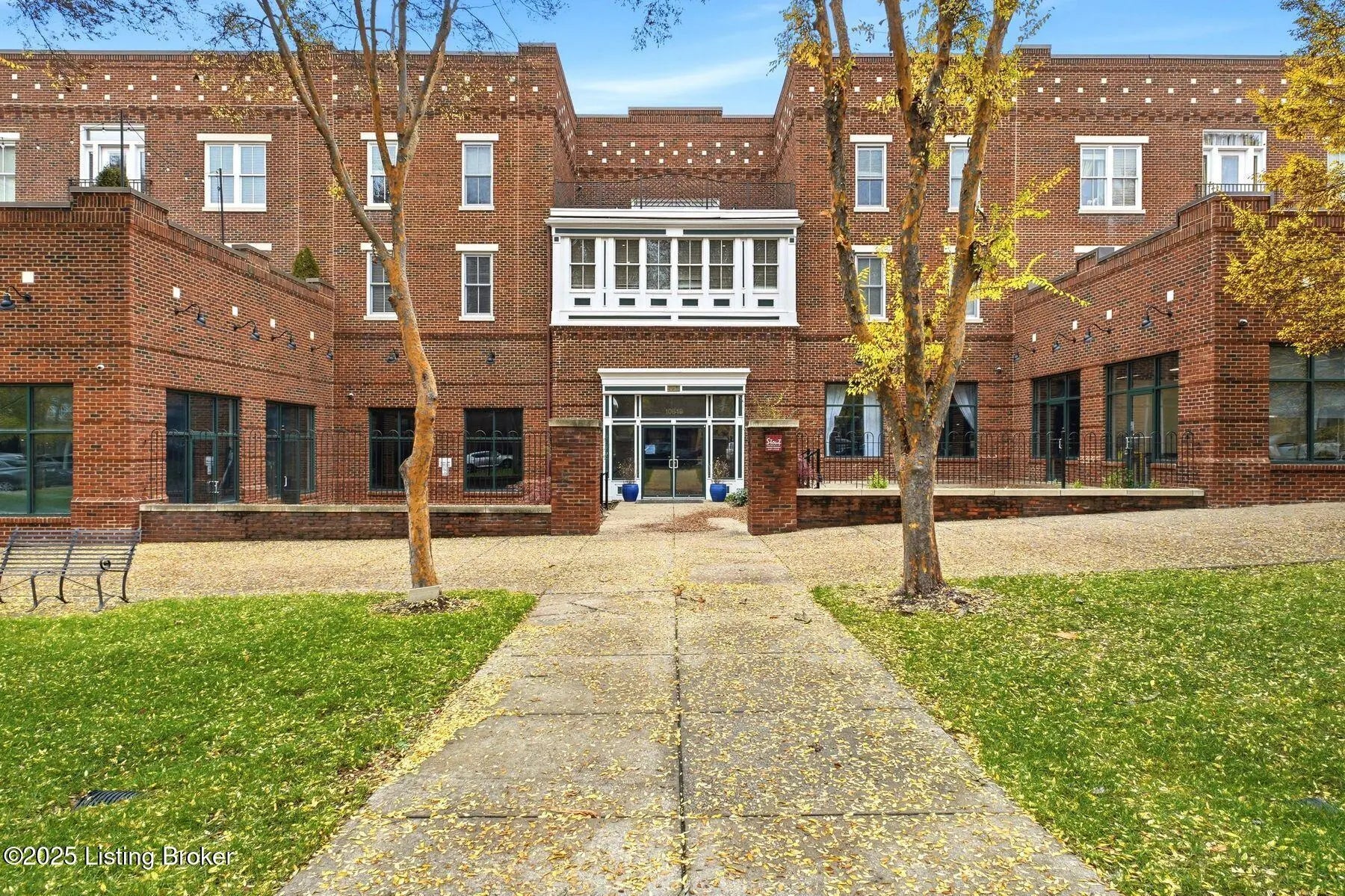 Photo of Listing #1703991