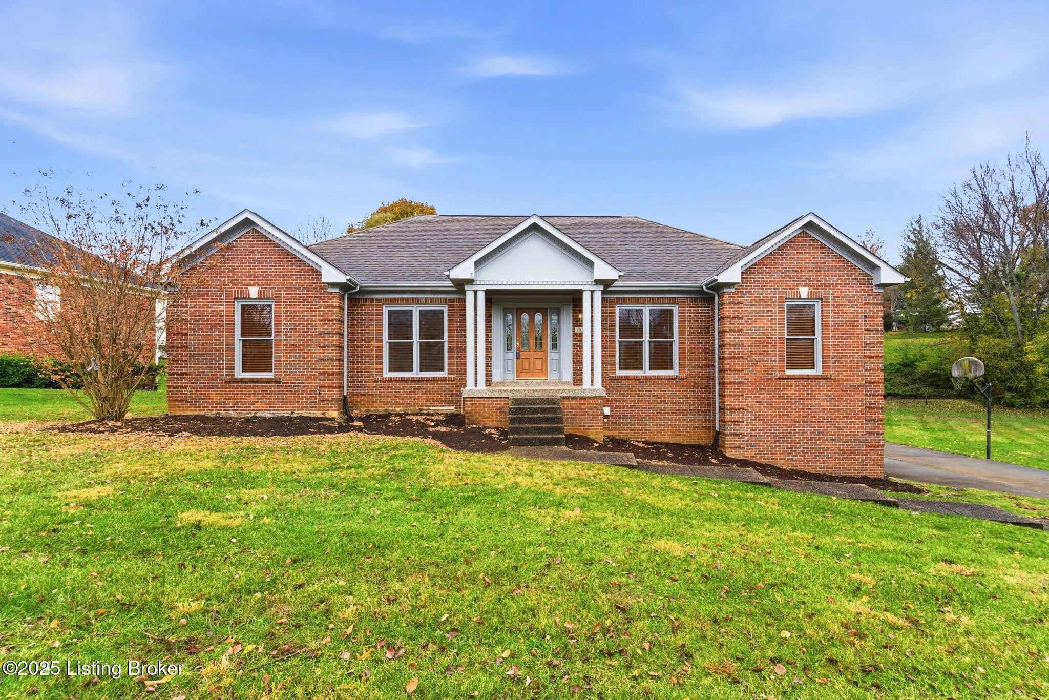 Photo of Listing #1703781