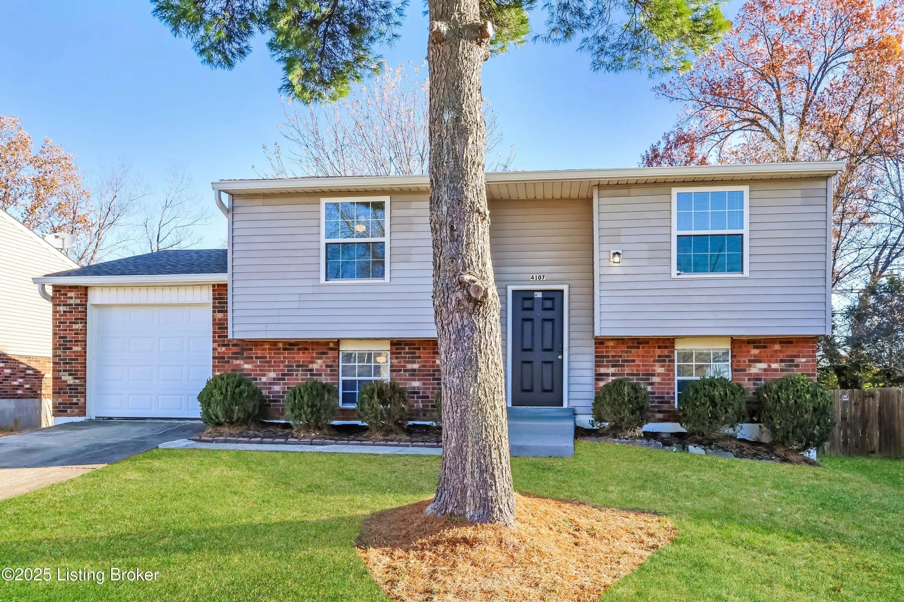 Photo of Listing #1703827