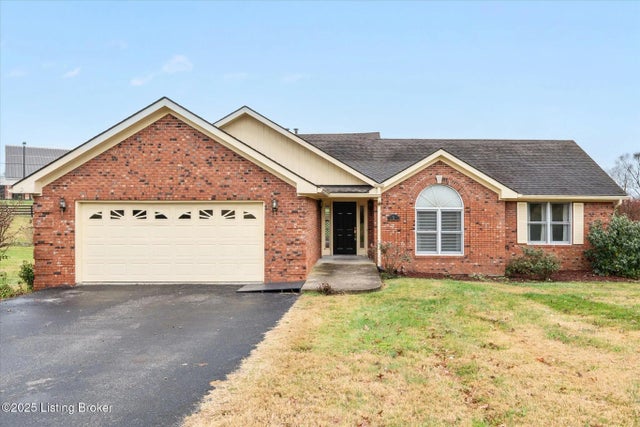 213 Winding Way, Shelbyville