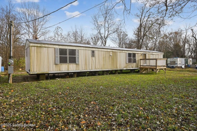 226 Creekside Dr, Shepherdsville