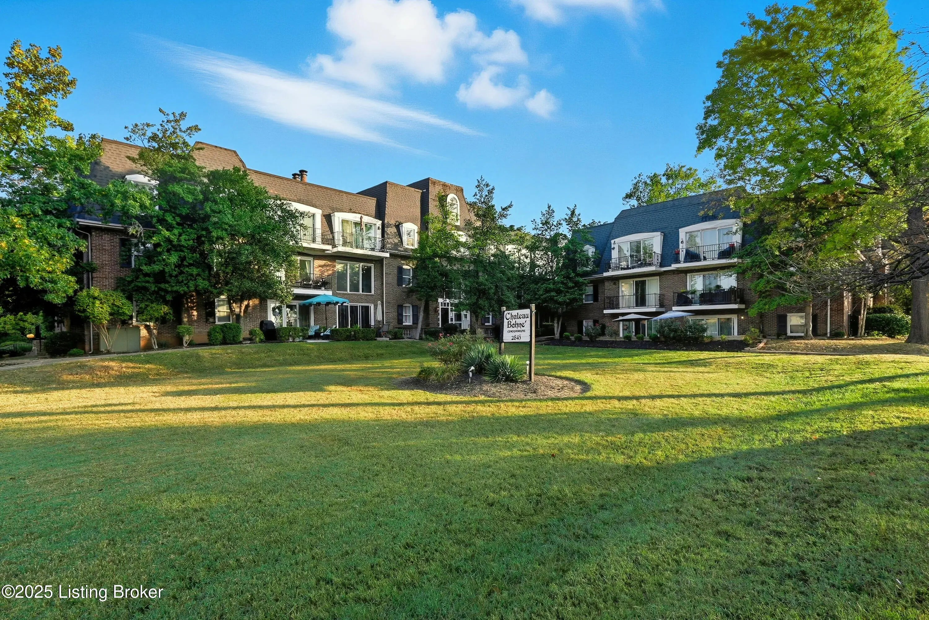 Photo of Listing #1703993