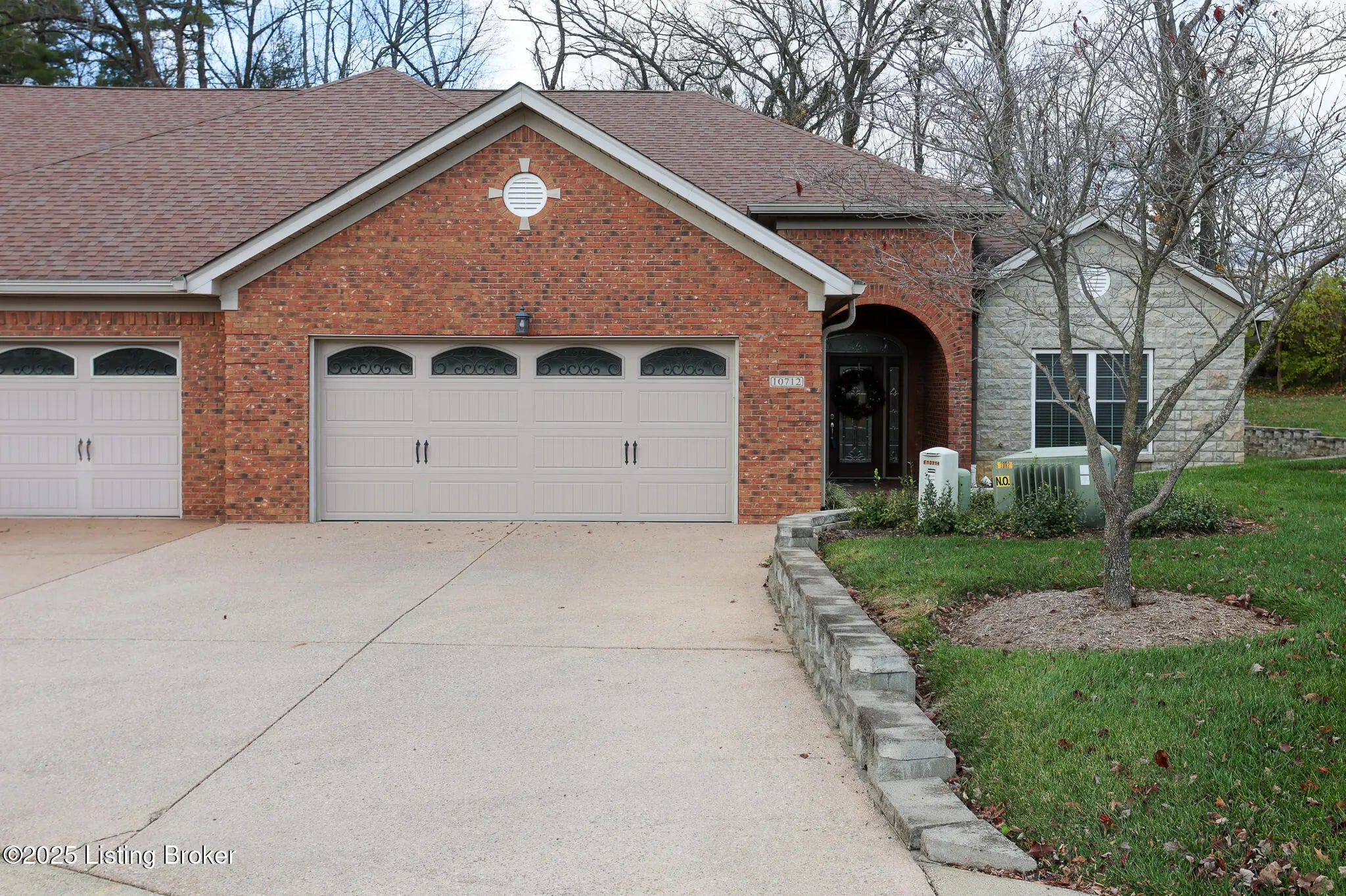 Photo of Listing #1704352