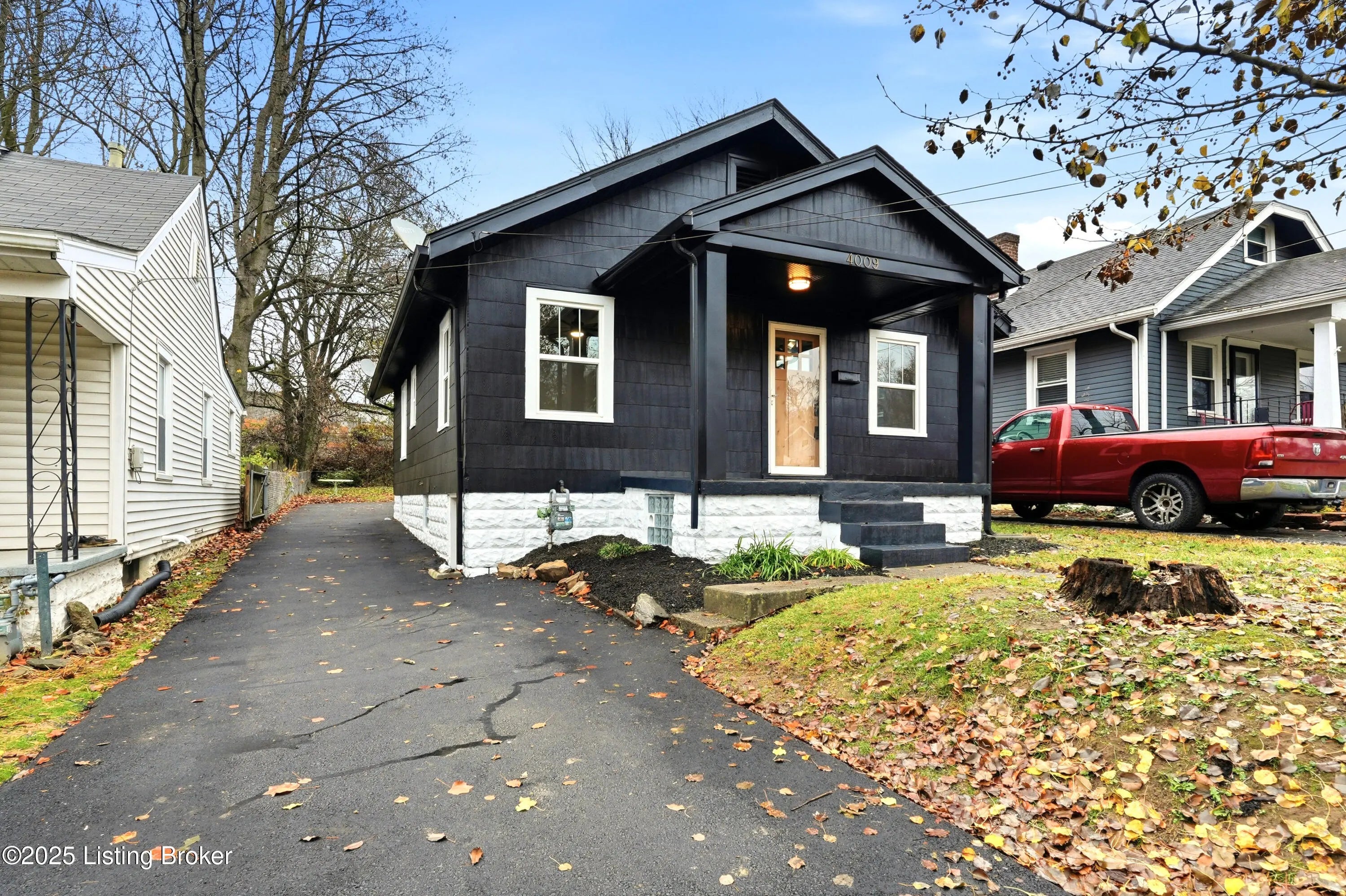 Photo of Listing #1704056