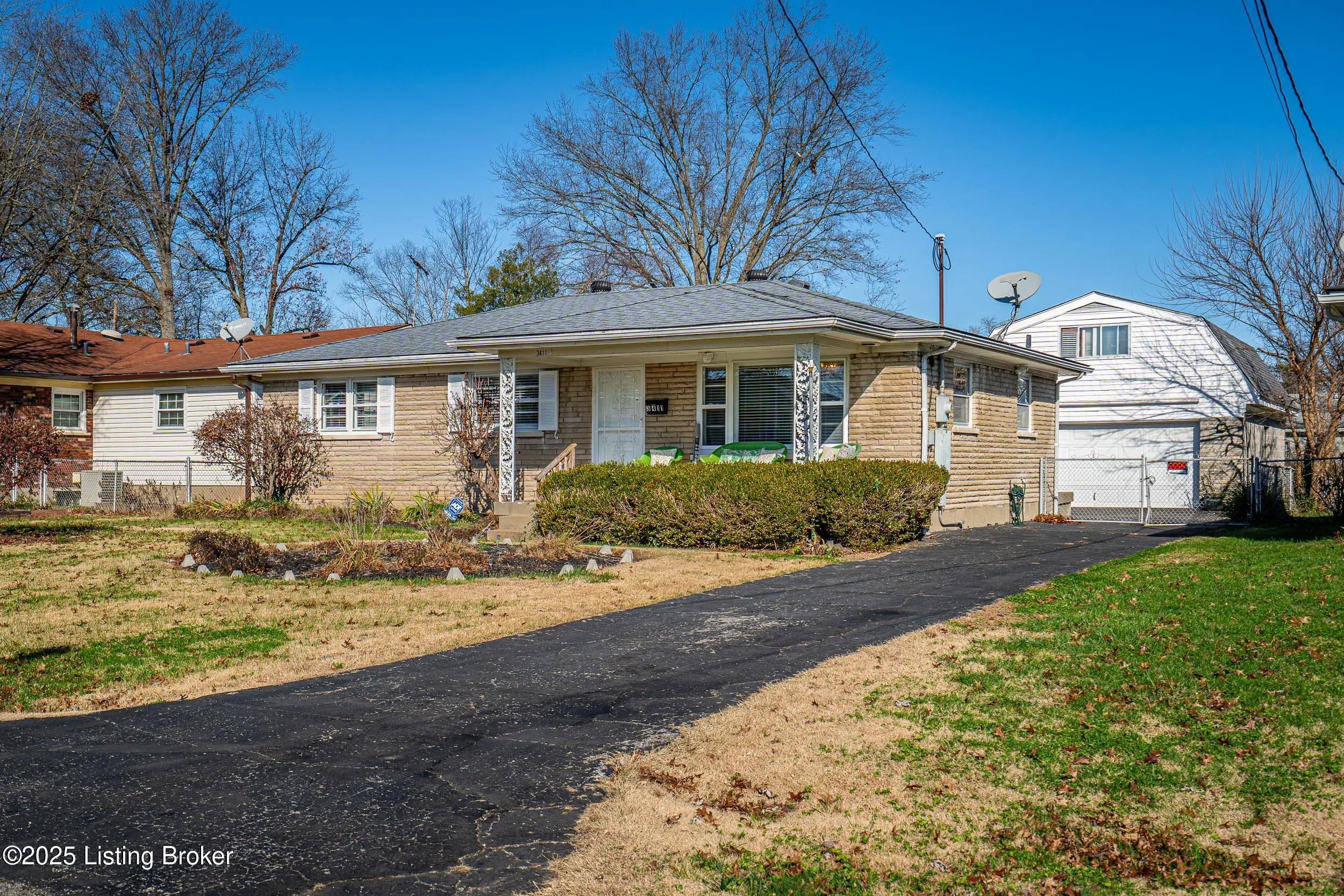 Photo of Listing #1704377