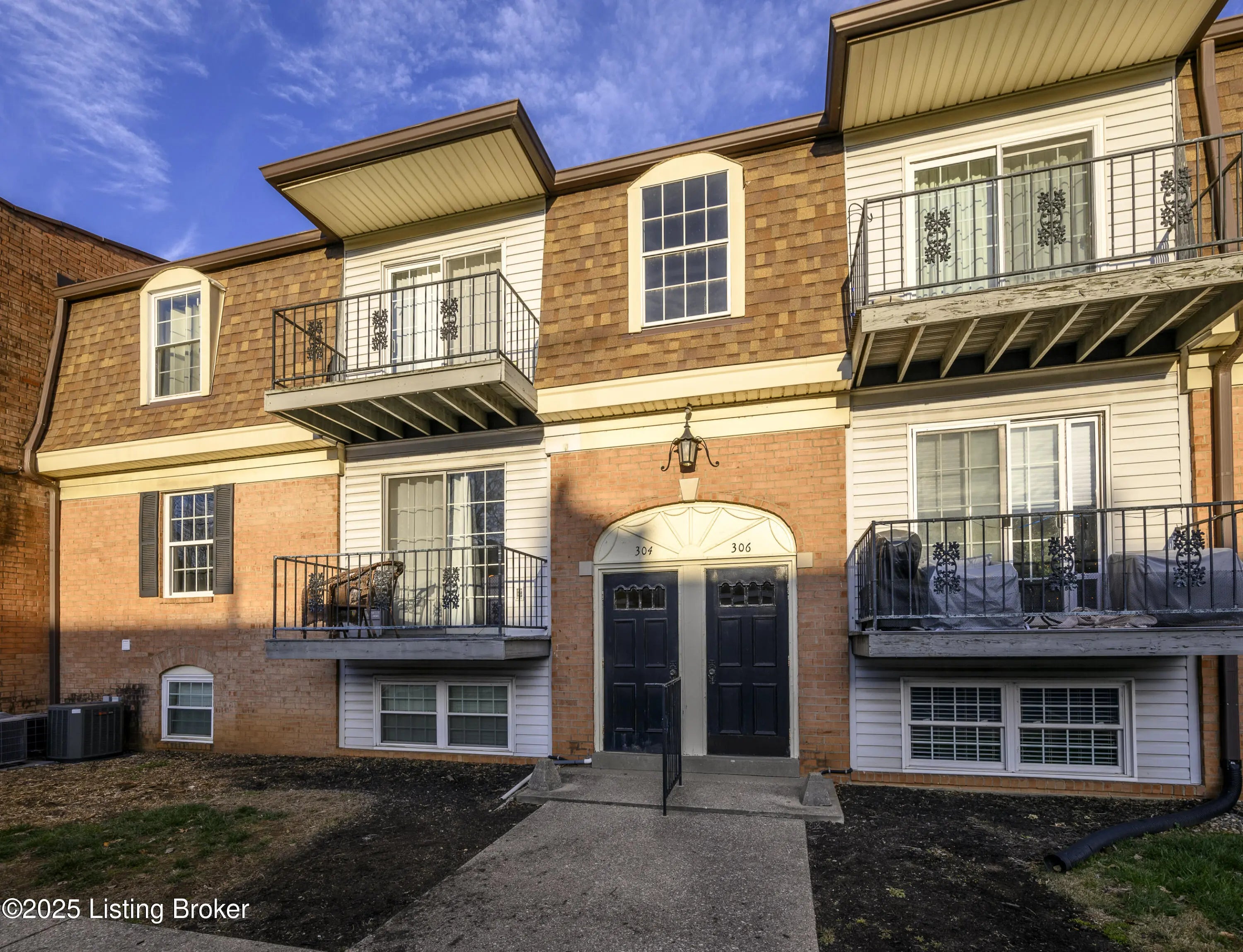 Photo of Listing #1705188