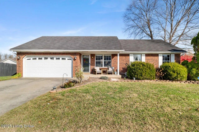 1303 Field Stone Dr, Jeffersonville