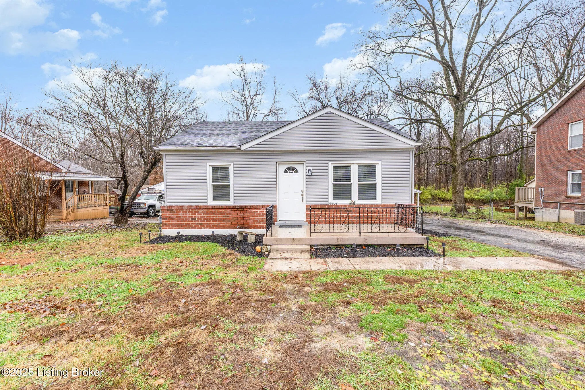 Photo of Listing #1704276