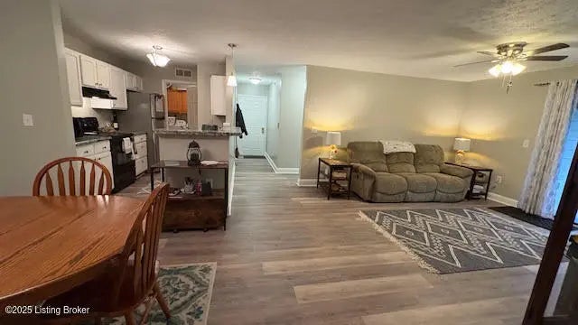 Photo of Listing #1704192