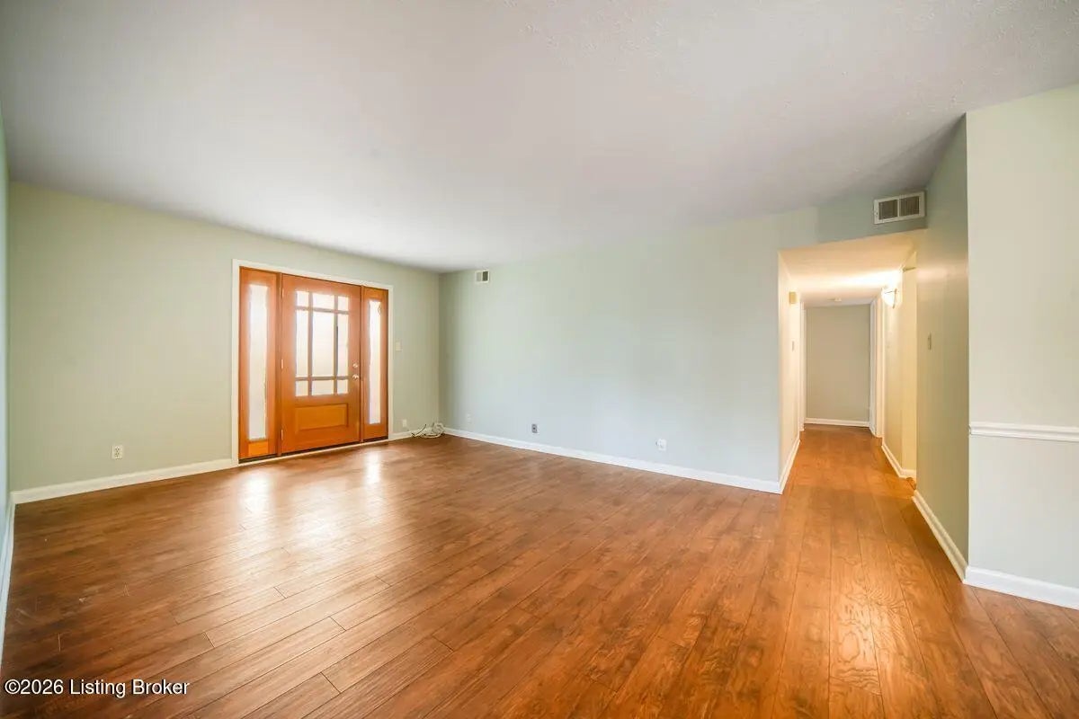 Photo of Listing #1704397