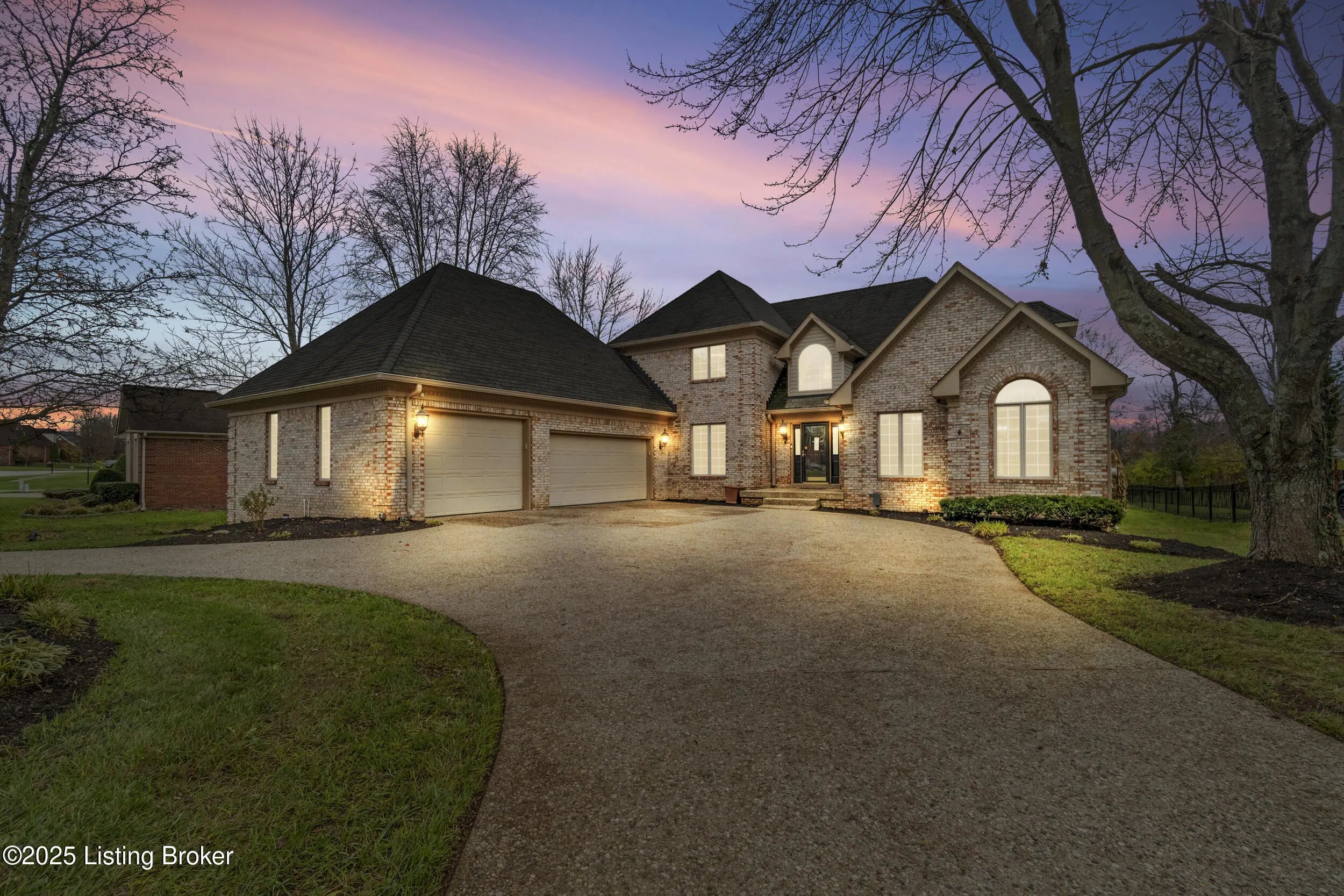 Photo of Listing #1704281