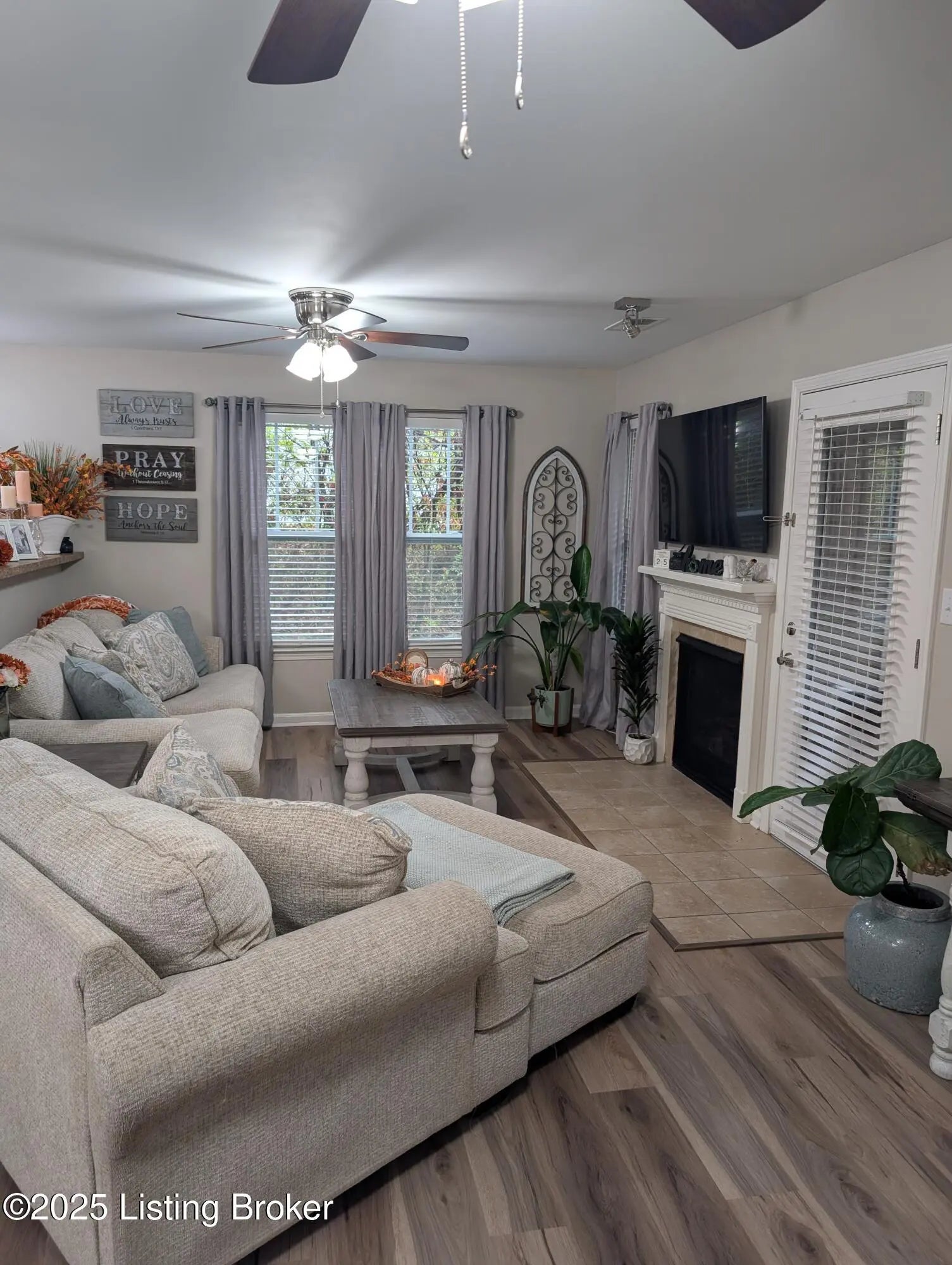 Photo of Listing #1704243