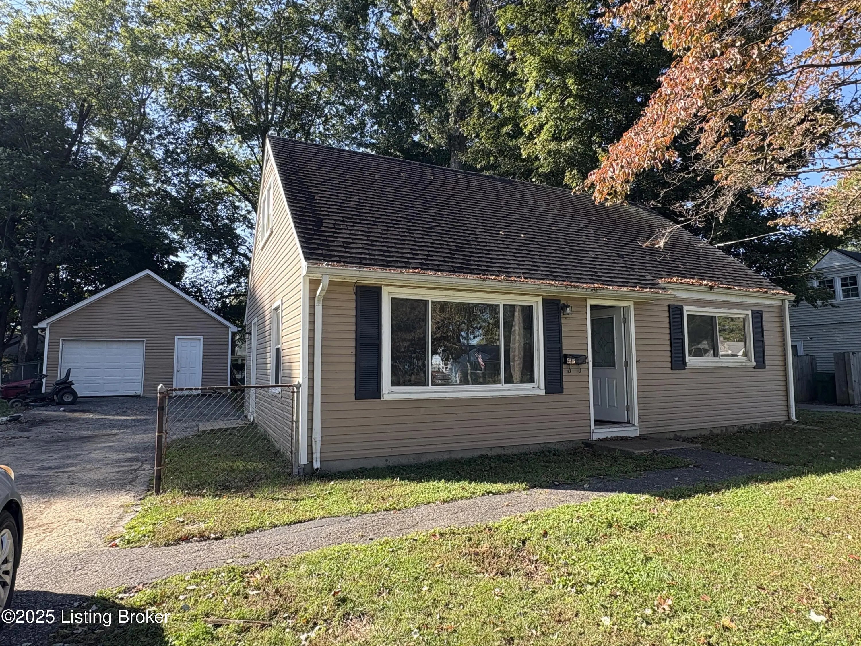 Photo of Listing #1704359