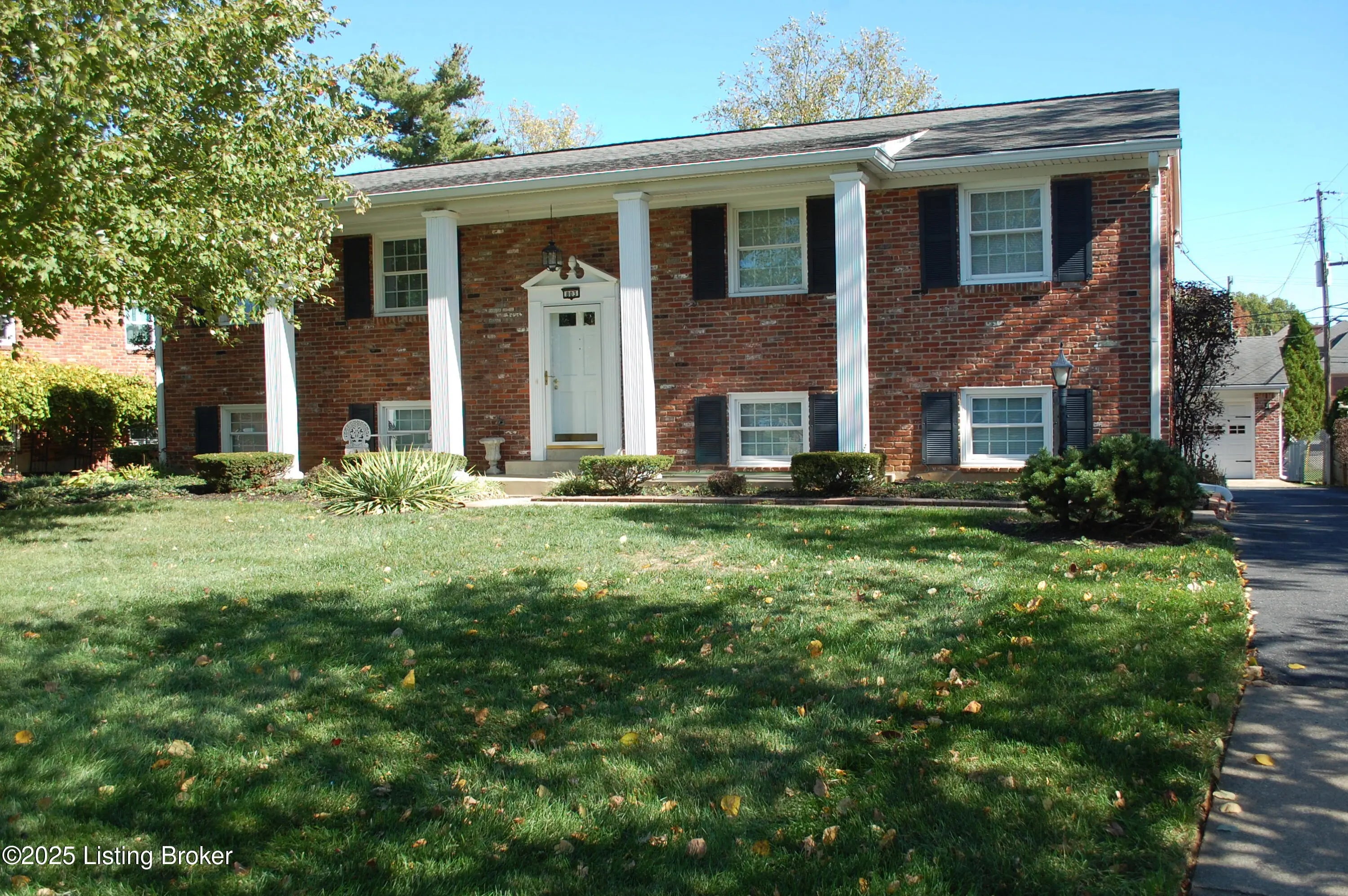 Photo of Listing #1704740