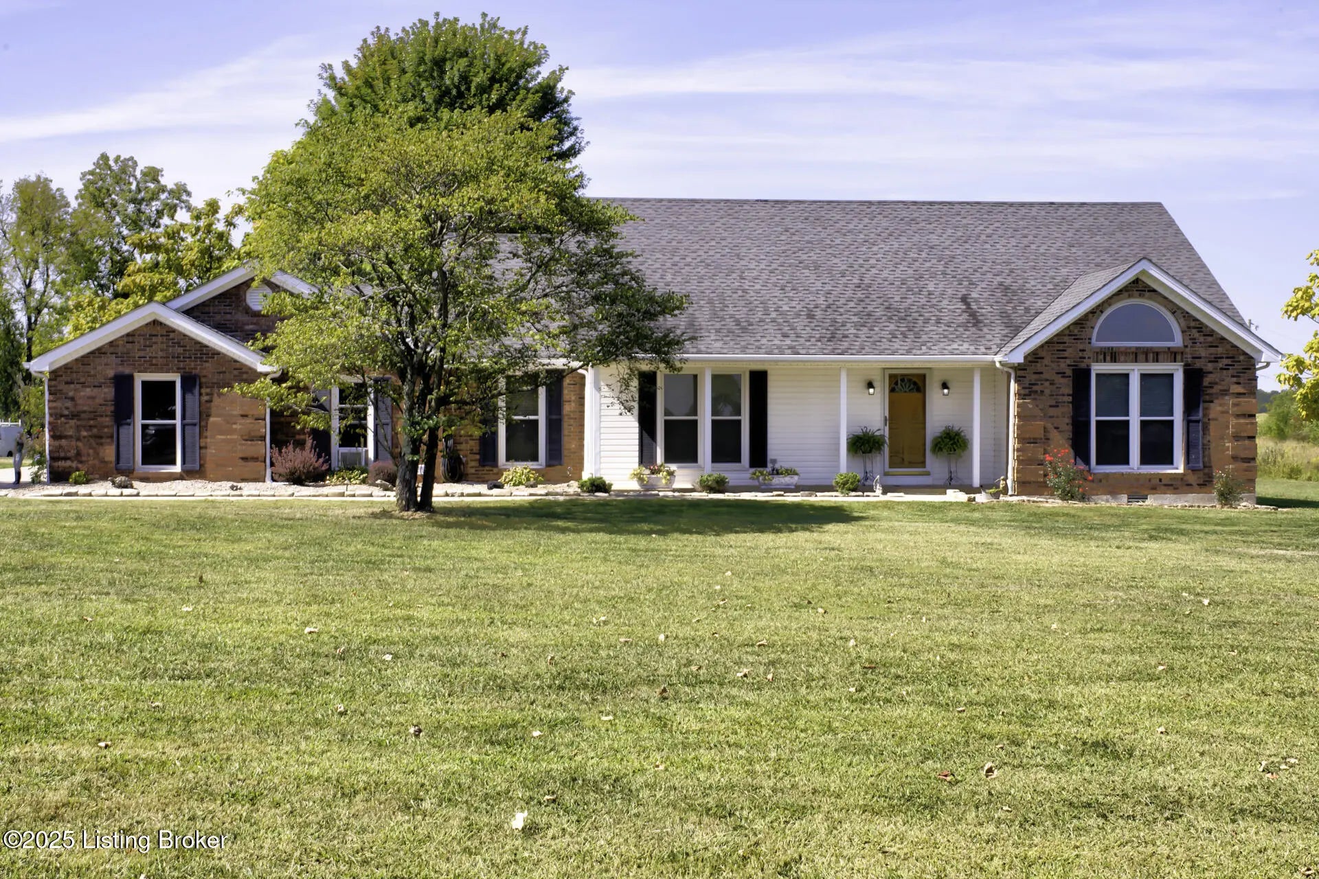 Photo of Listing #1704430