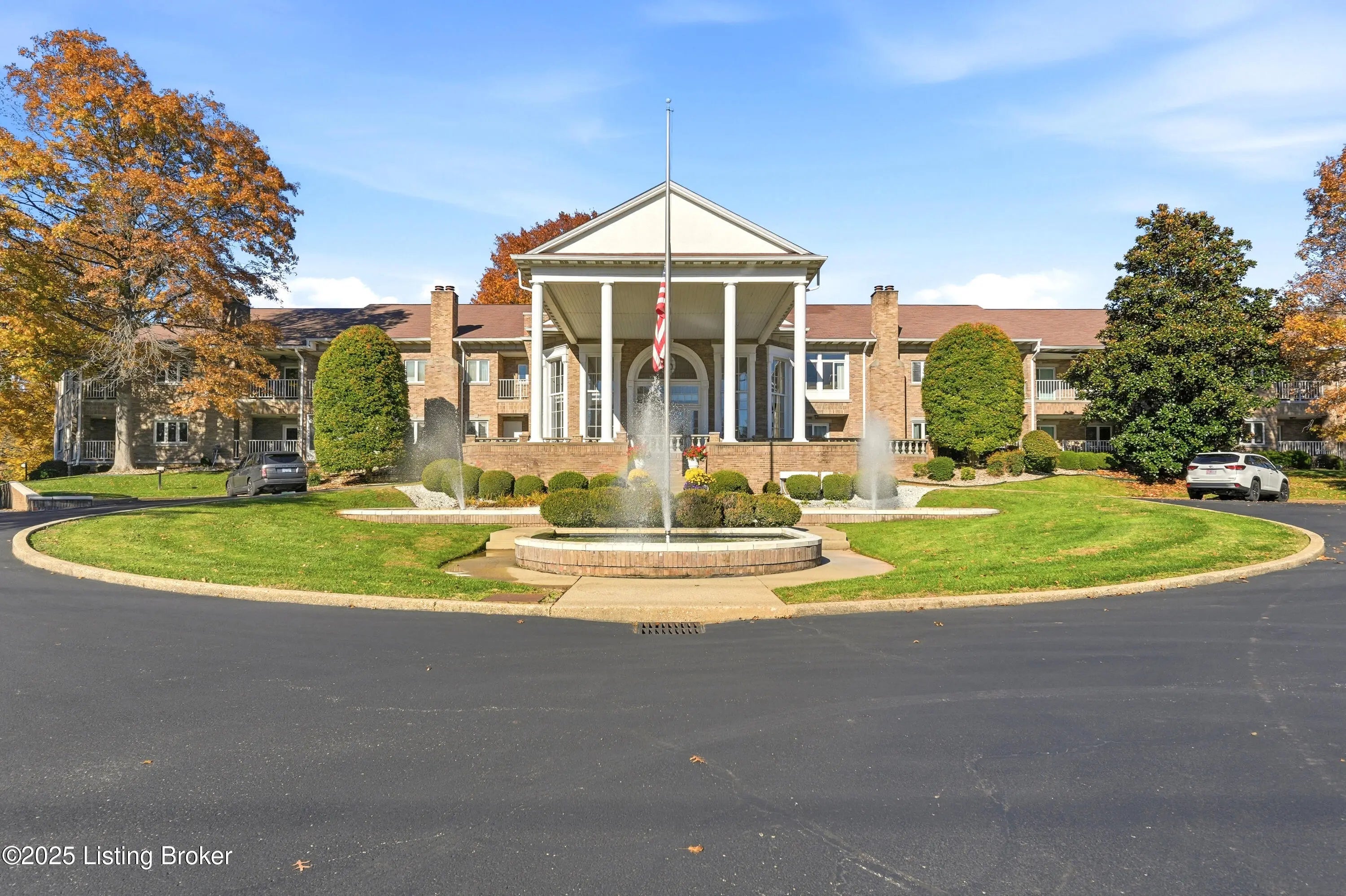 Photo of Listing #1704552