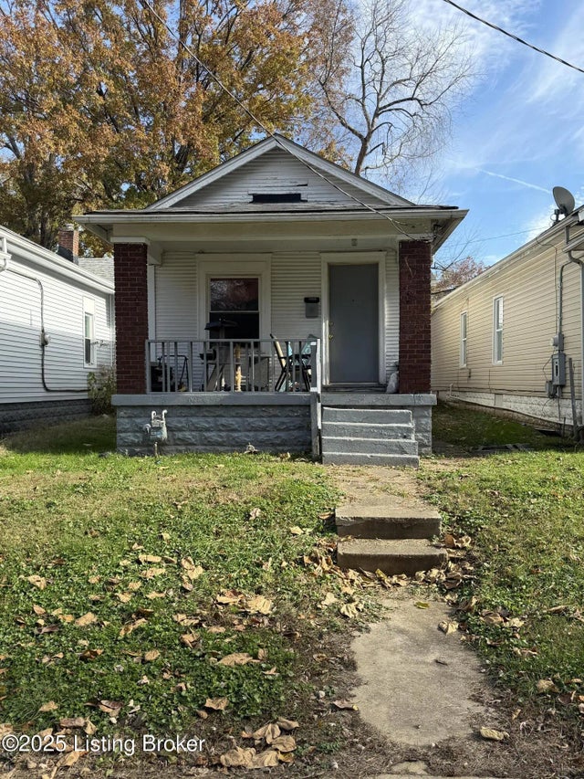 121 Boston Ct, Louisville