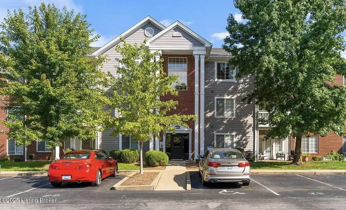 Photo of Listing #1704547