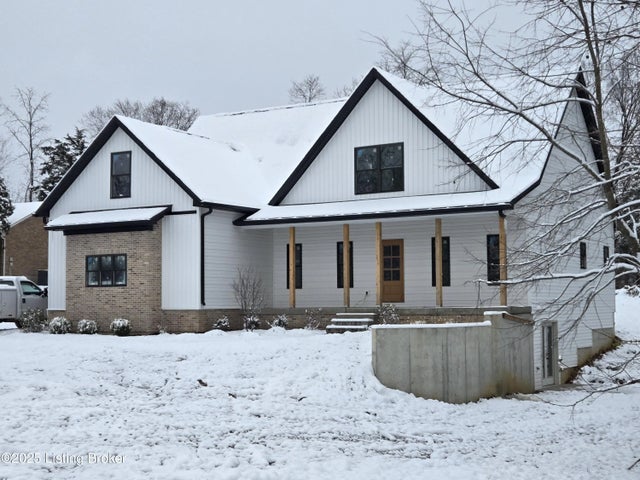 7505 Commonwealth Dr, Crestwood