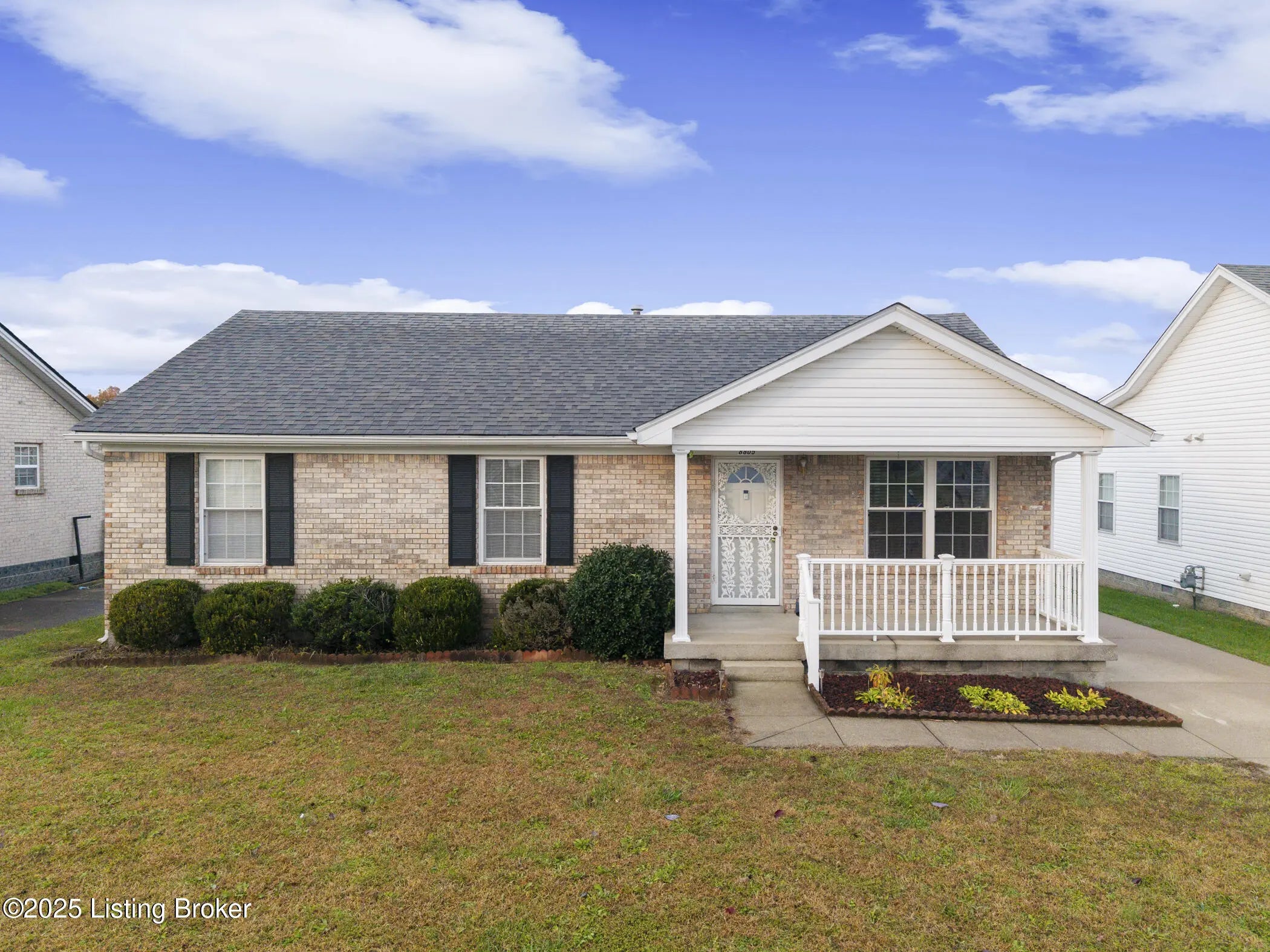 Photo of Listing #1704481