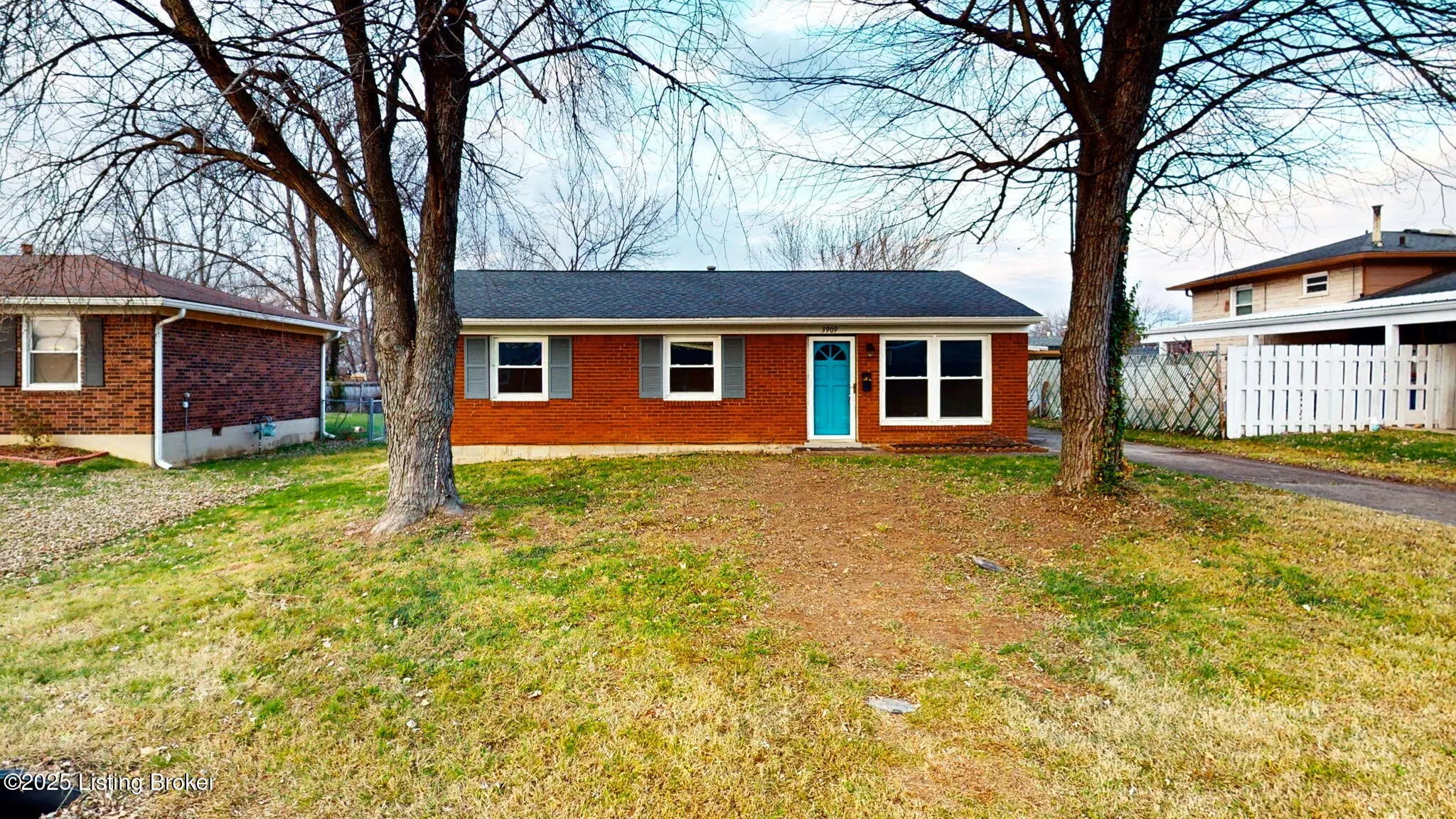 Photo of Listing #1704542