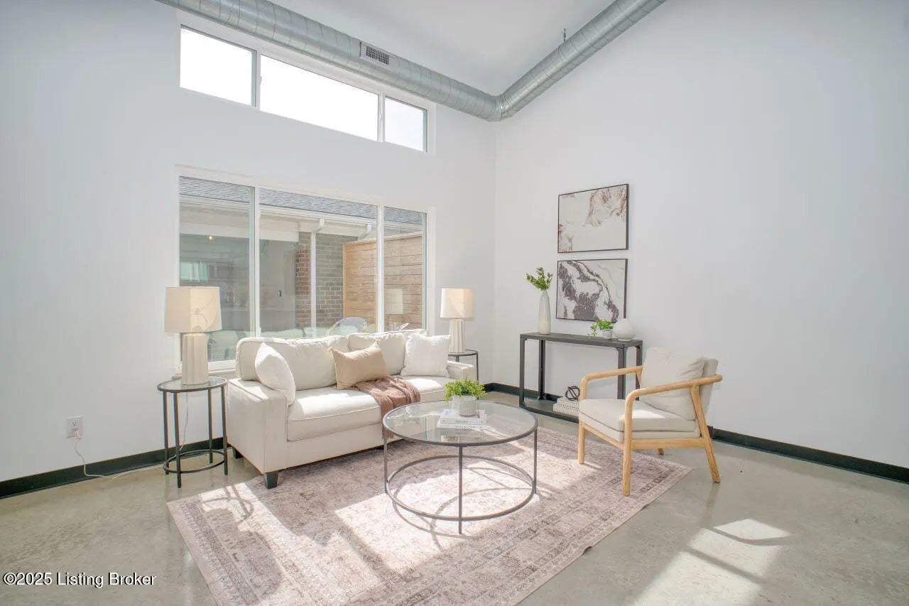 Photo of Listing #1704541