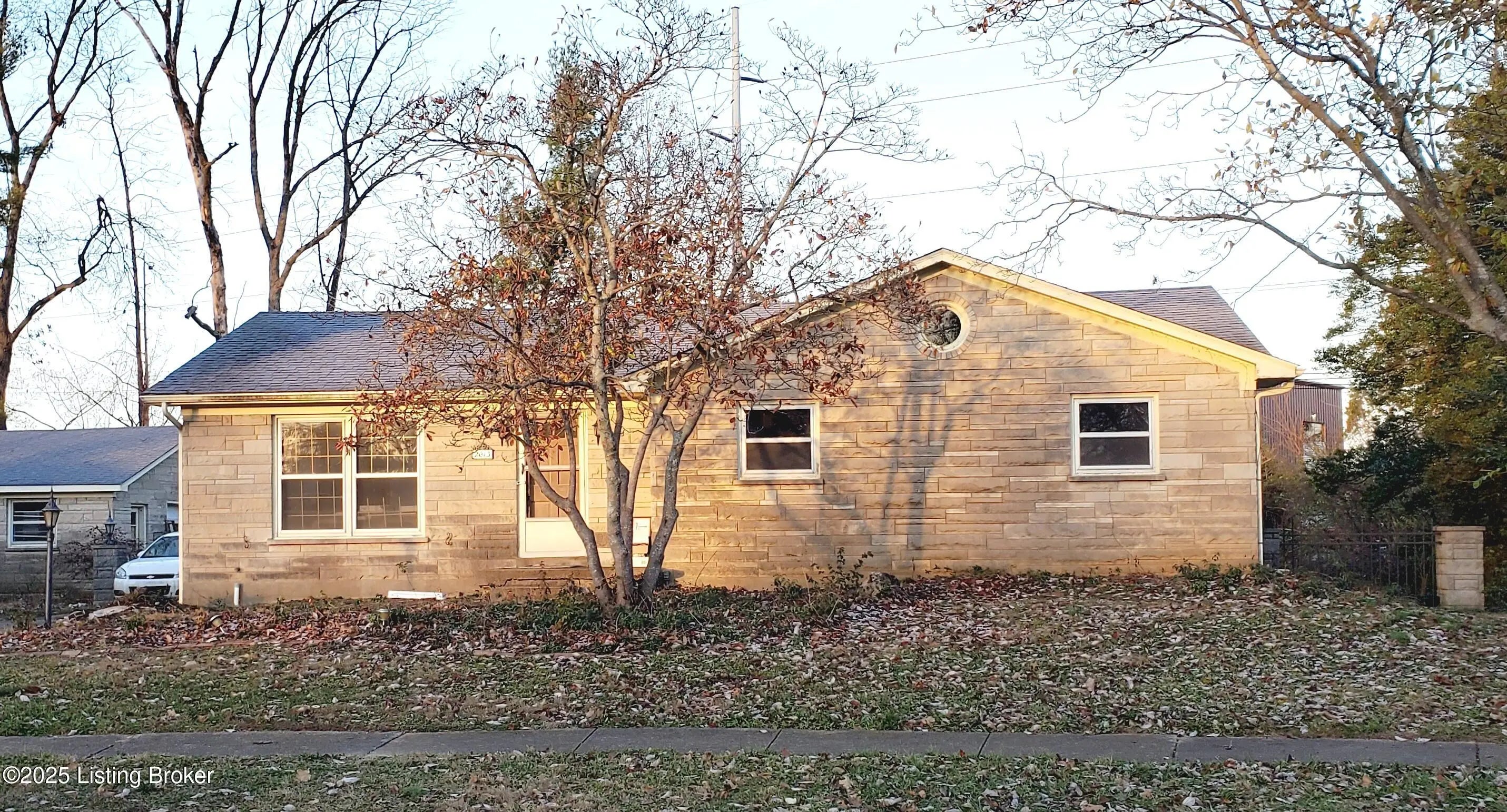 Photo of Listing #1705213