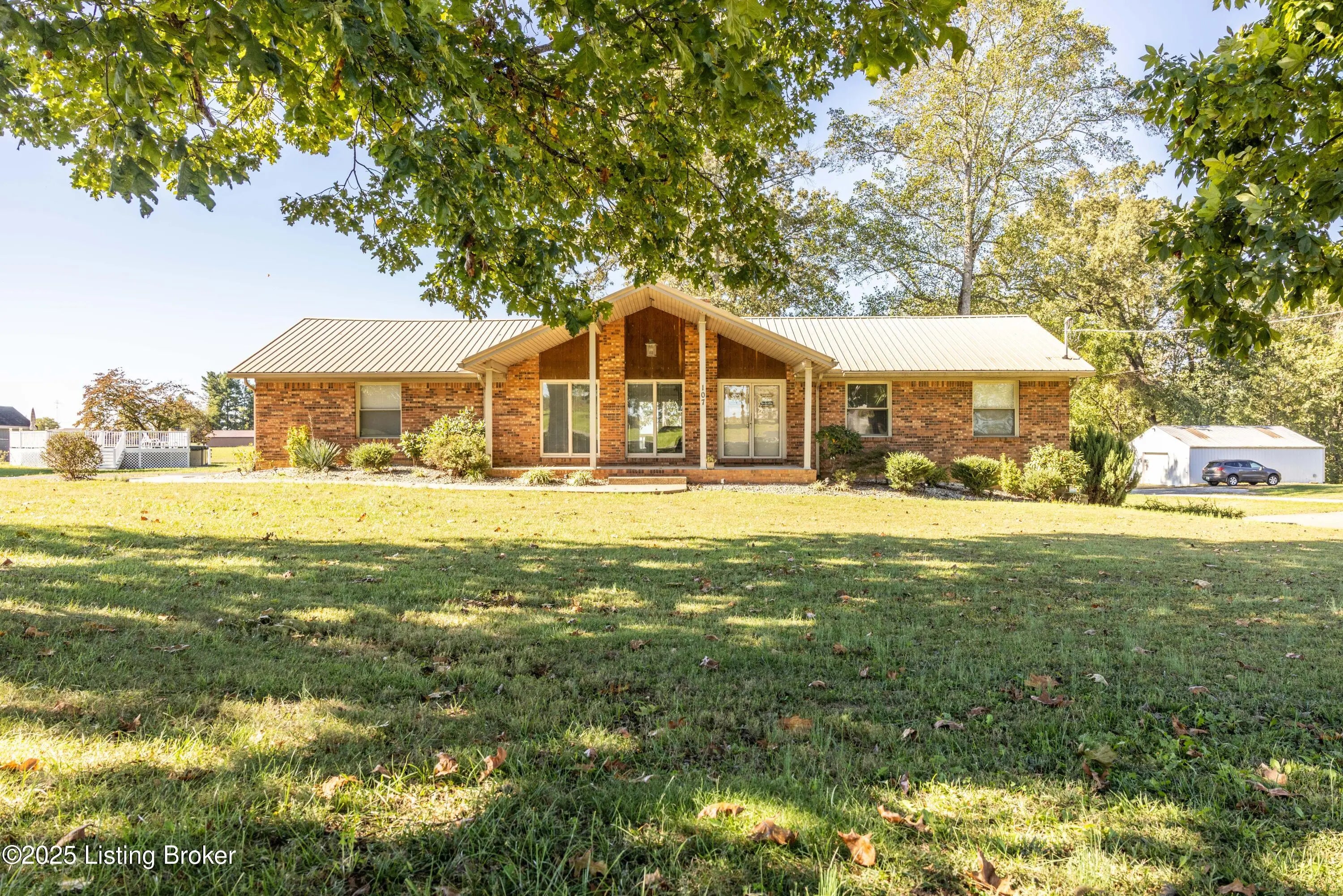 Photo of Listing #1704565