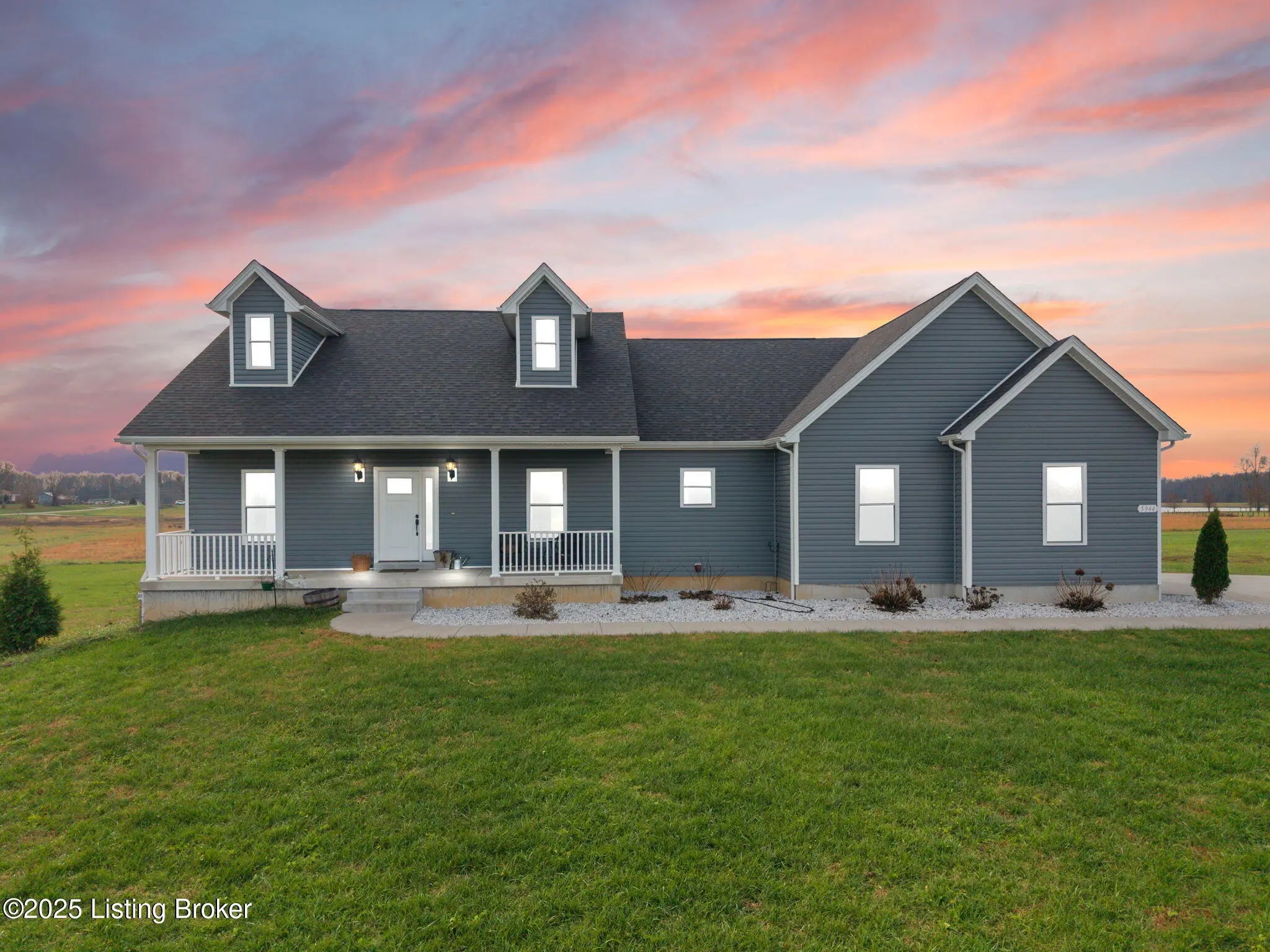 Photo of Listing #1704630