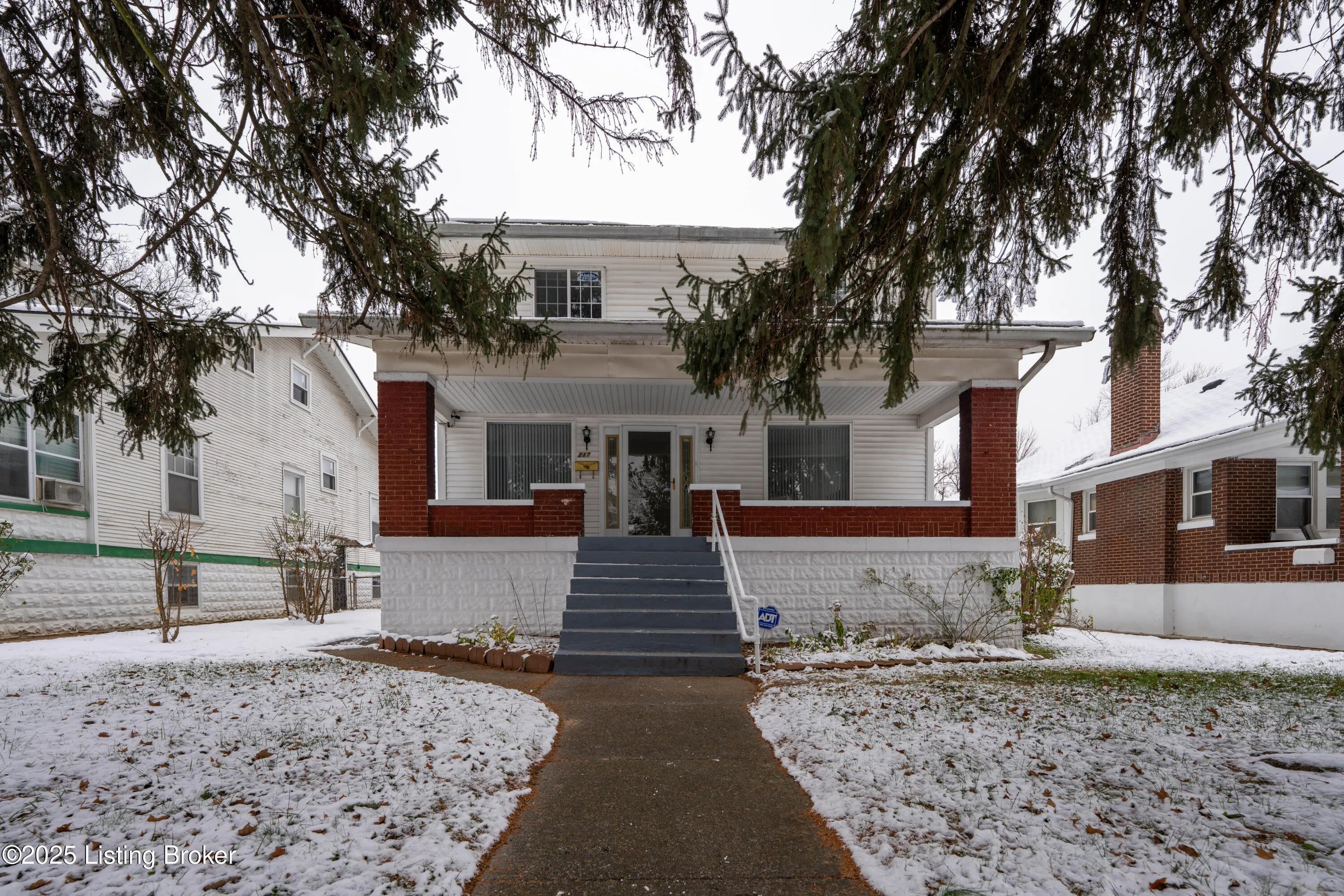 Photo of Listing #1704636