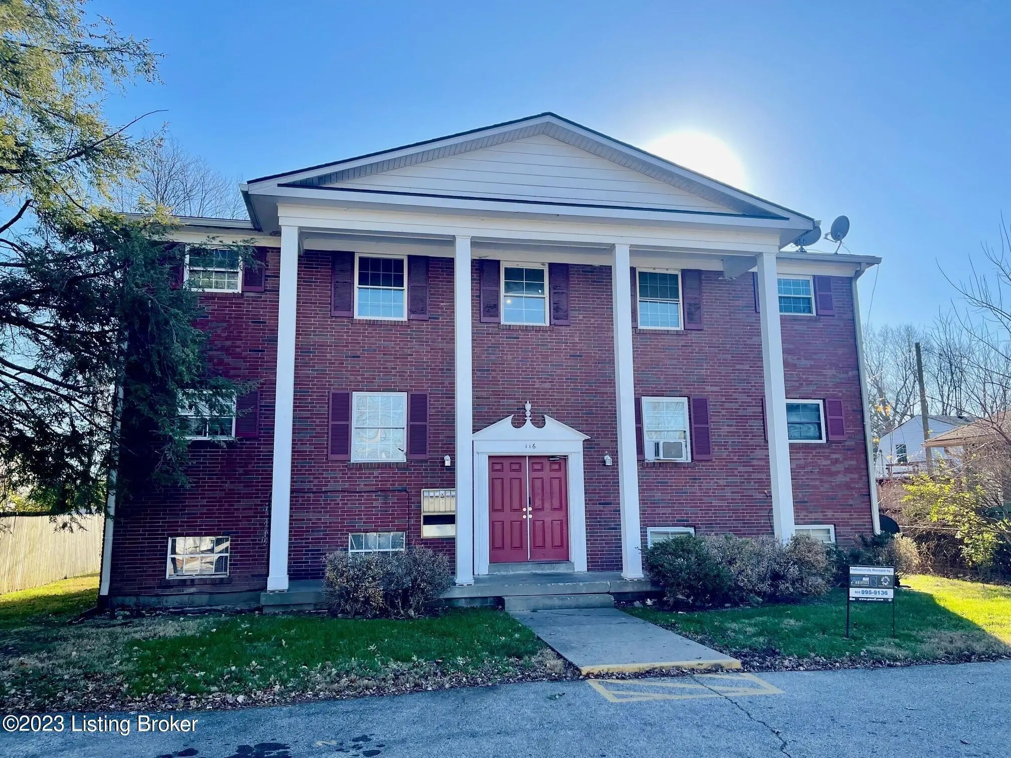 Photo of Listing #1704704