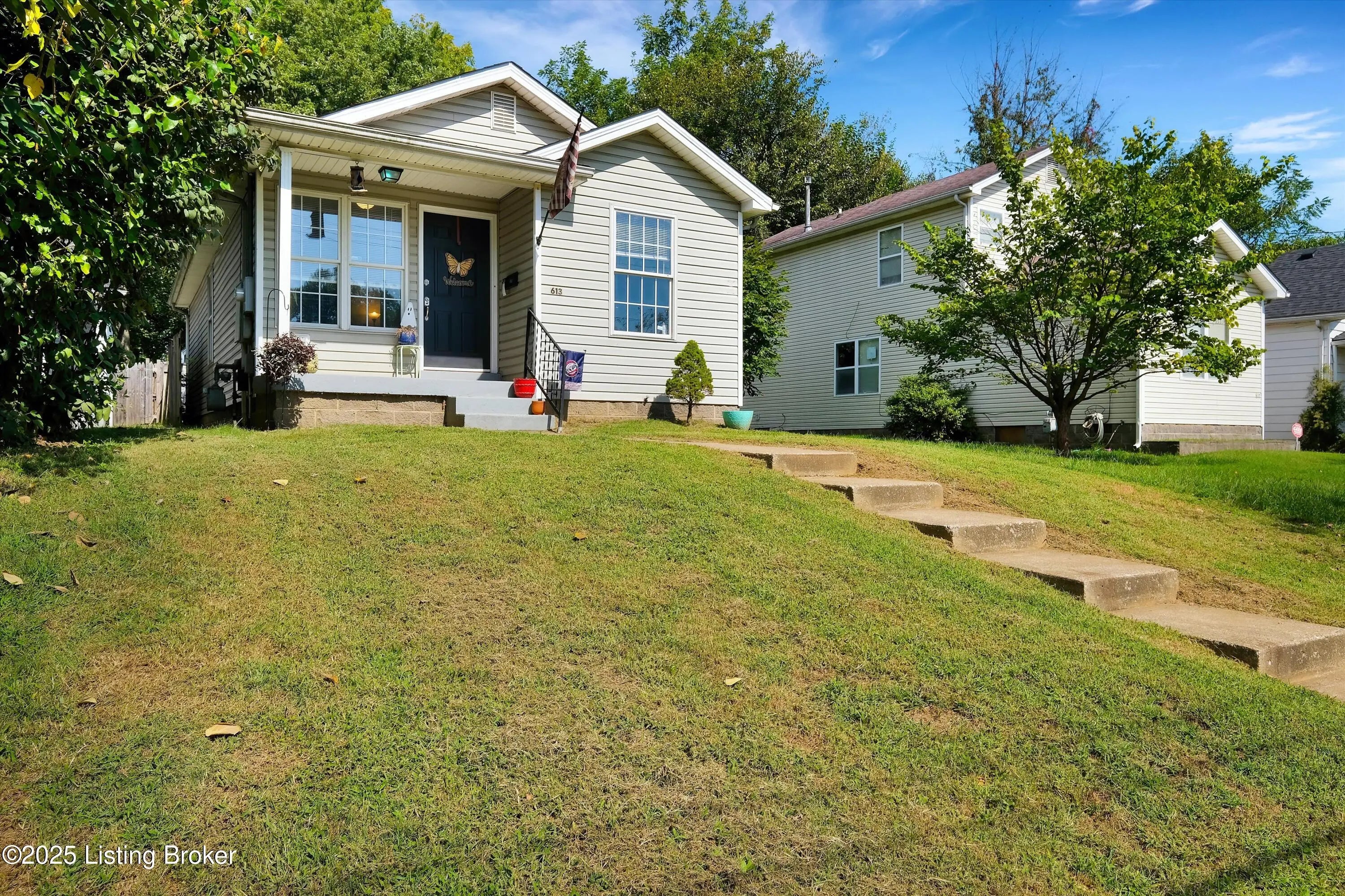 Photo of Listing #1704724