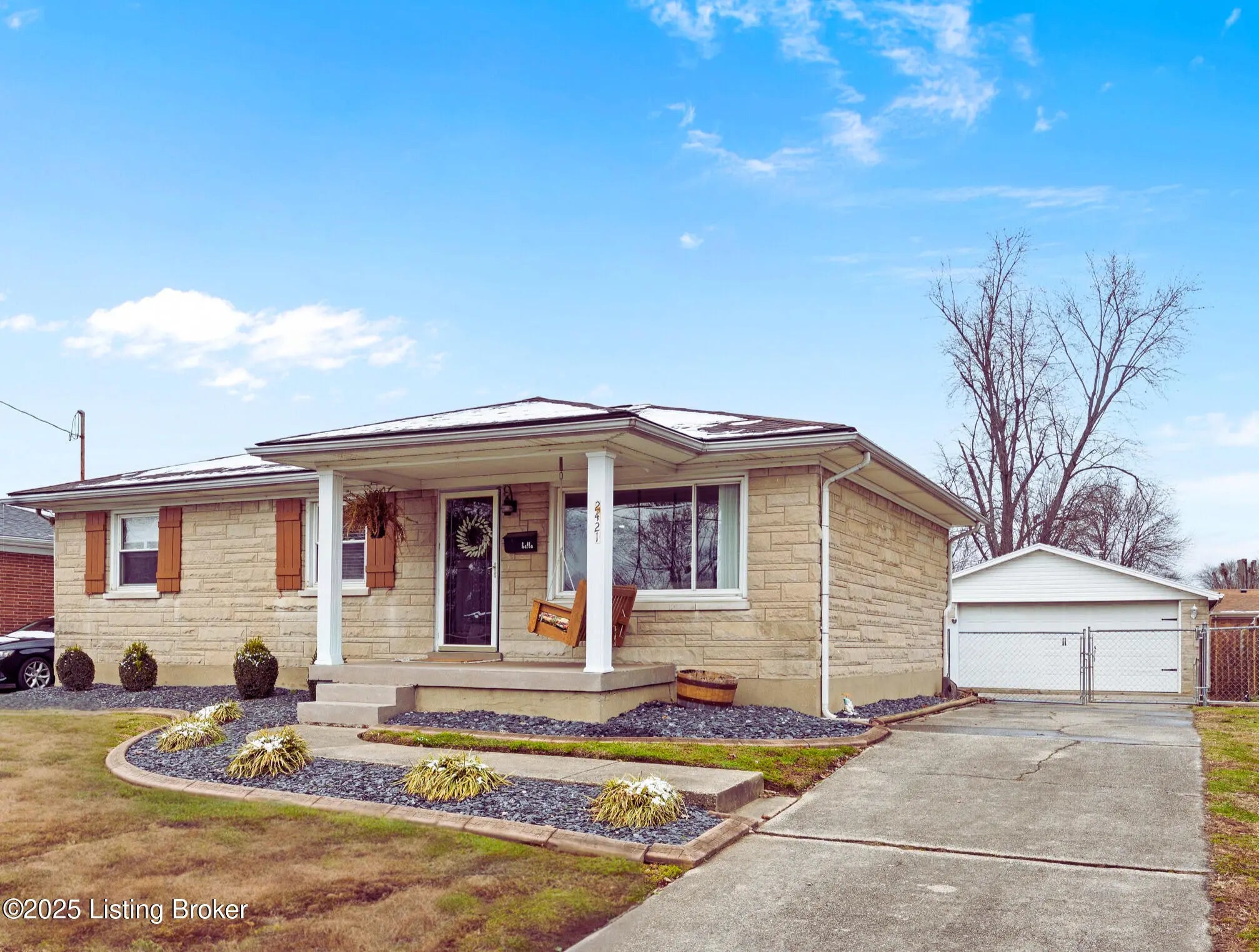 Photo of Listing #1705350