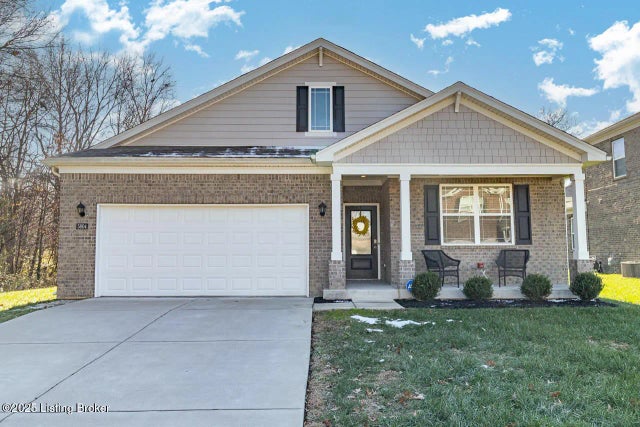 5804 Kellie Woods Dr, Louisville