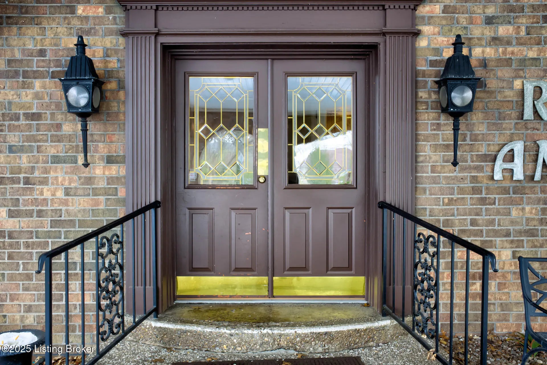 Photo of Listing #1705093