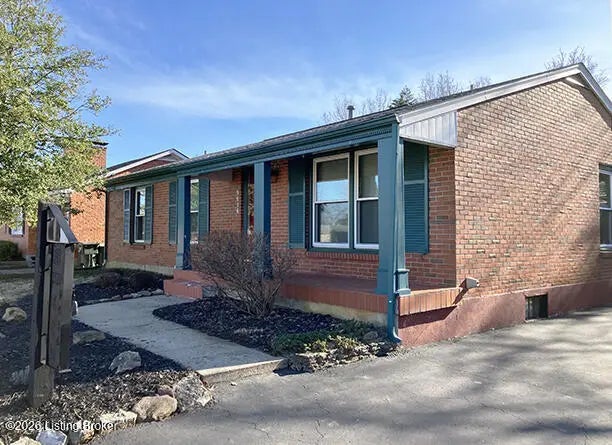 9616 Lyric Ln, Louisville