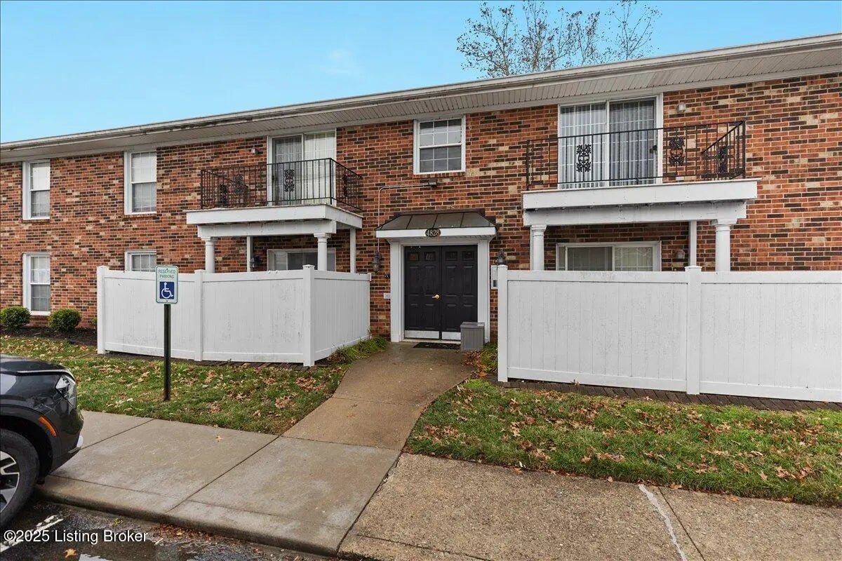 Photo of Listing #1705174