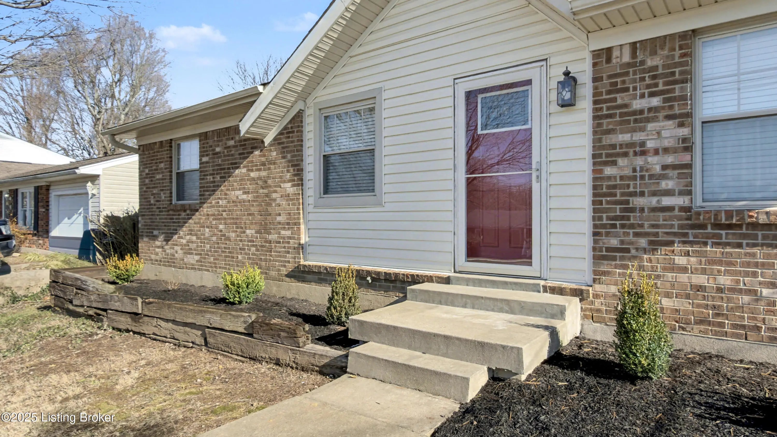 Photo of Listing #1705325