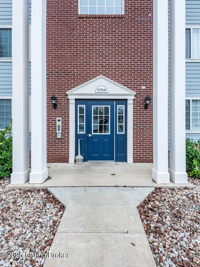 2704 Bradford Commons Dr Unit 103, Louisville