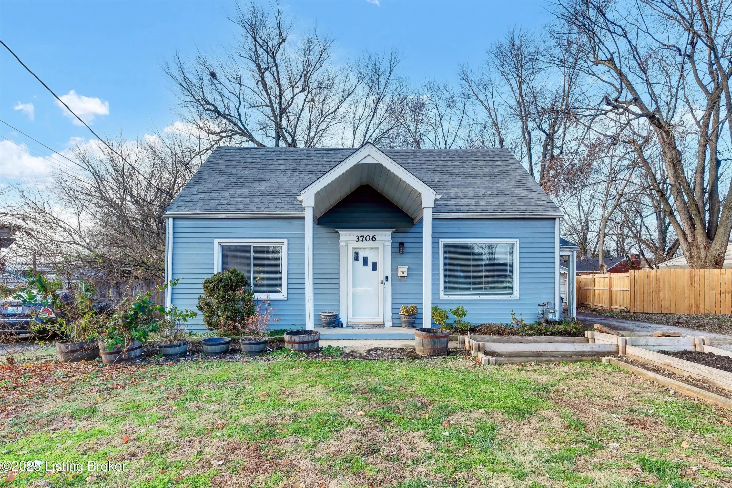 Photo of Listing #1705210