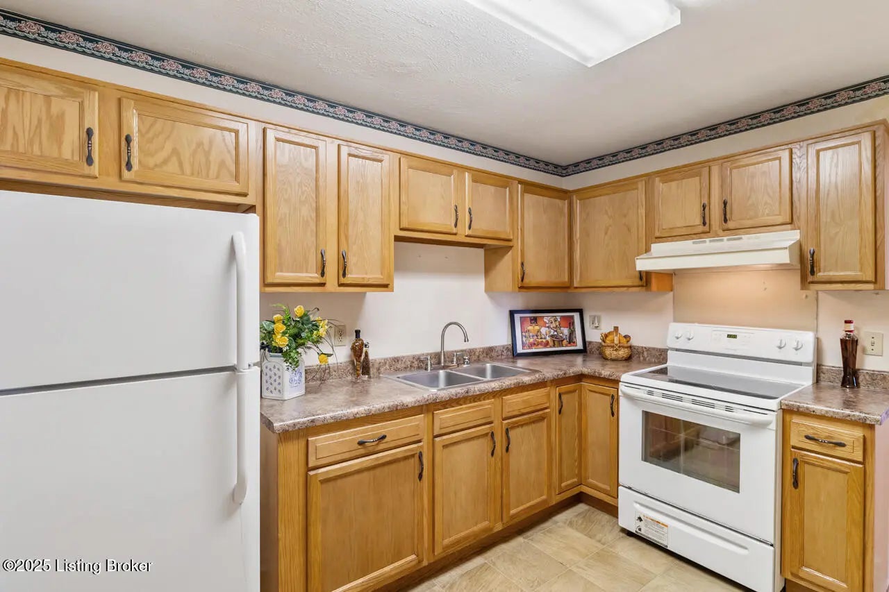 Photo of Listing #1705289