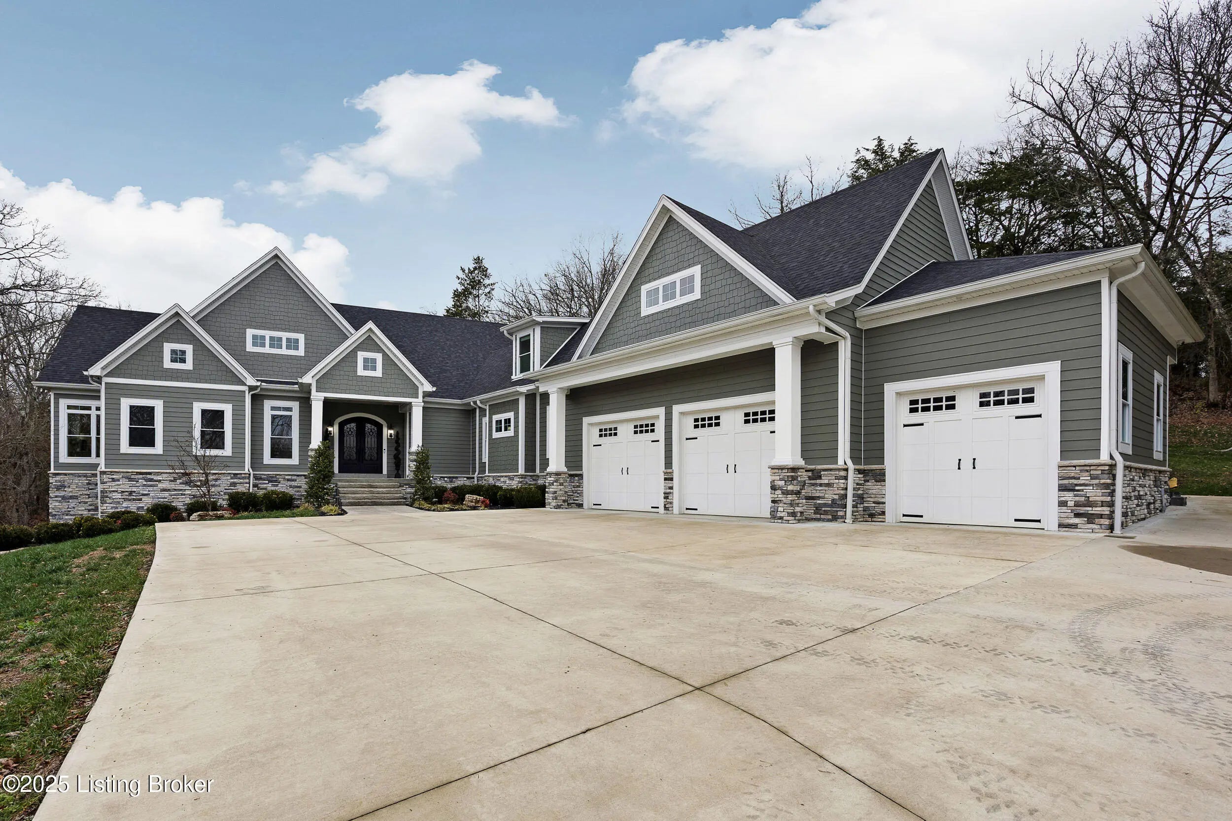 Photo of Listing #1705302